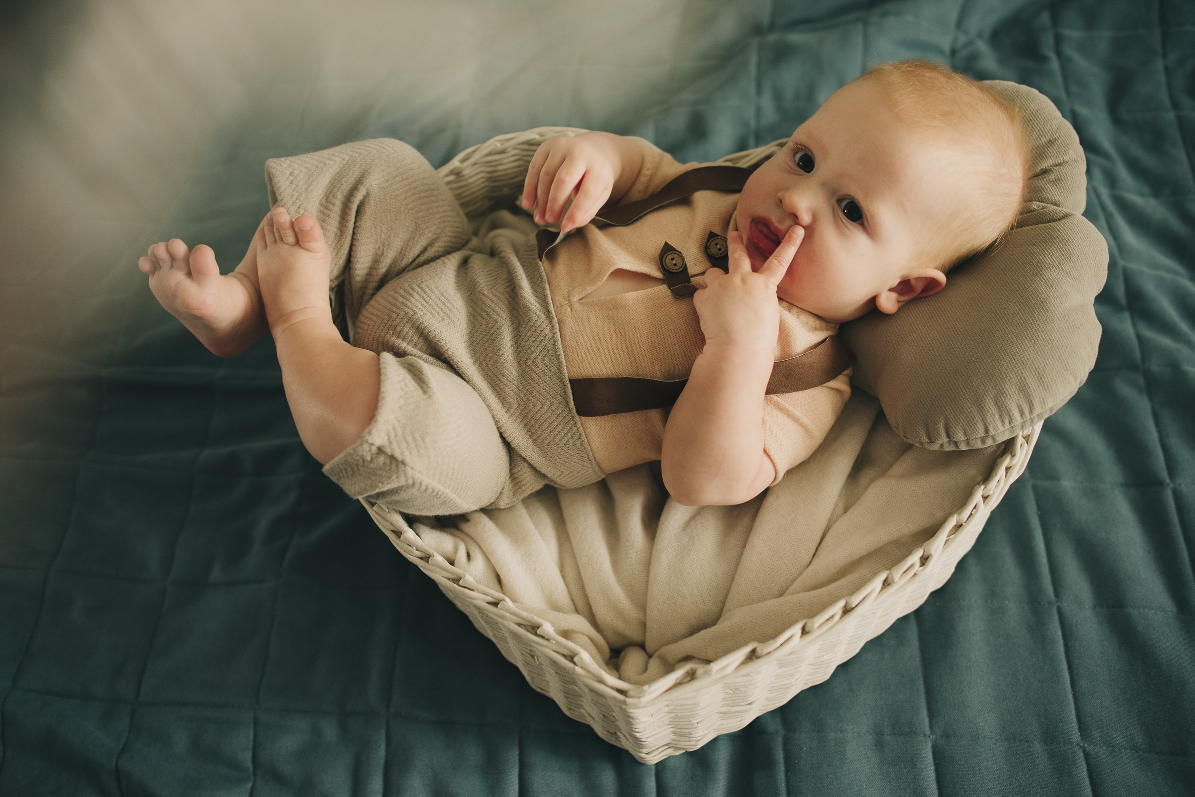 Наш мир — маленький ты!. Фотограф в Москве новорожденные свадьбы семьи Дарья Ларионова