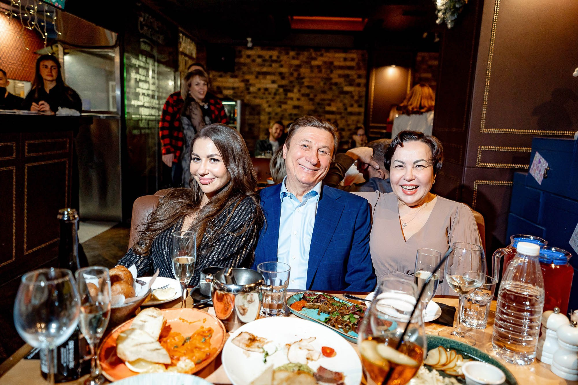 Новый год 2024 в Peoples. Сергей Кошкин. Репортажная и ивент-фотография в Сургуте