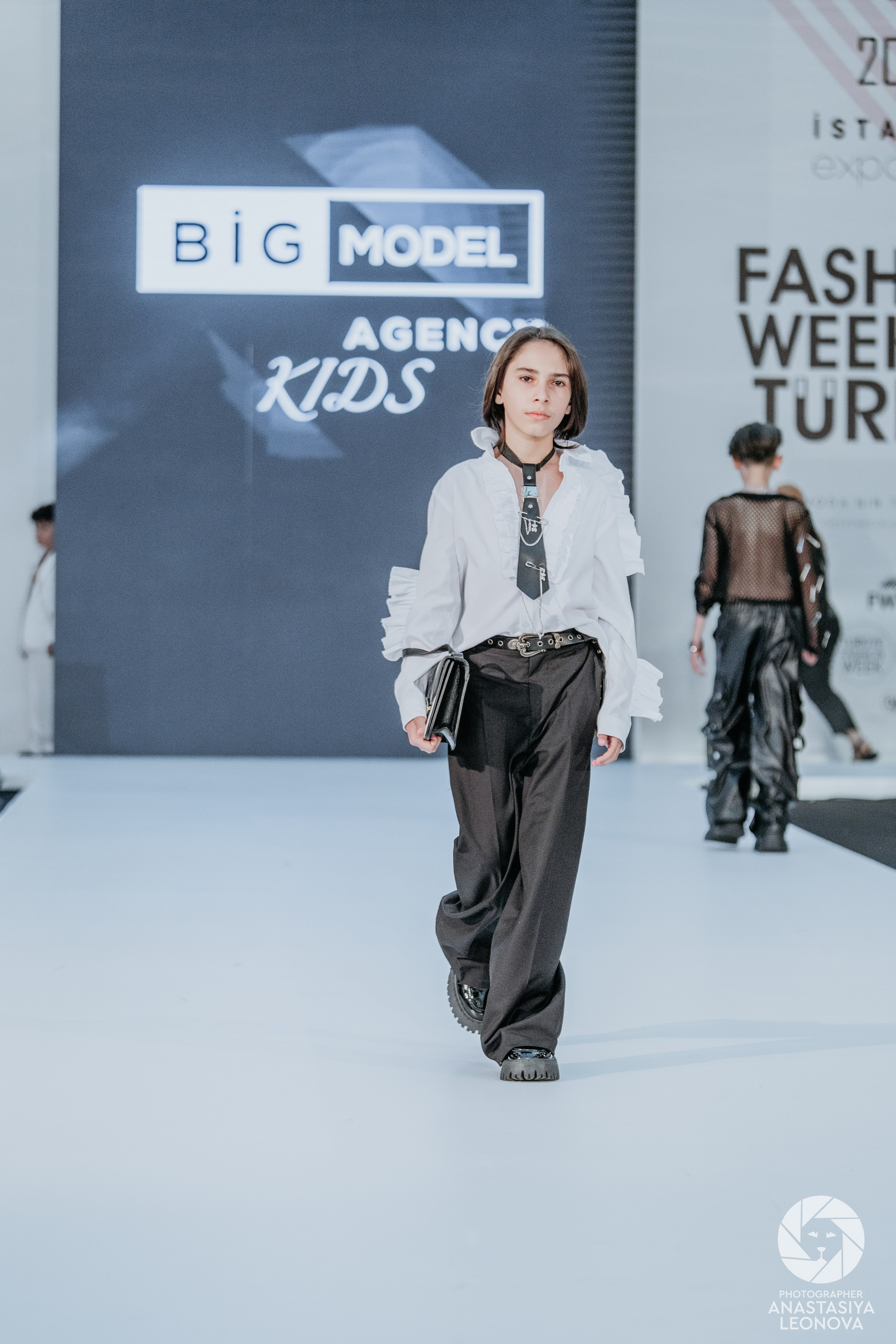 Fashion Week Türkiye [spring, 2025]. Anastasia Leonowa