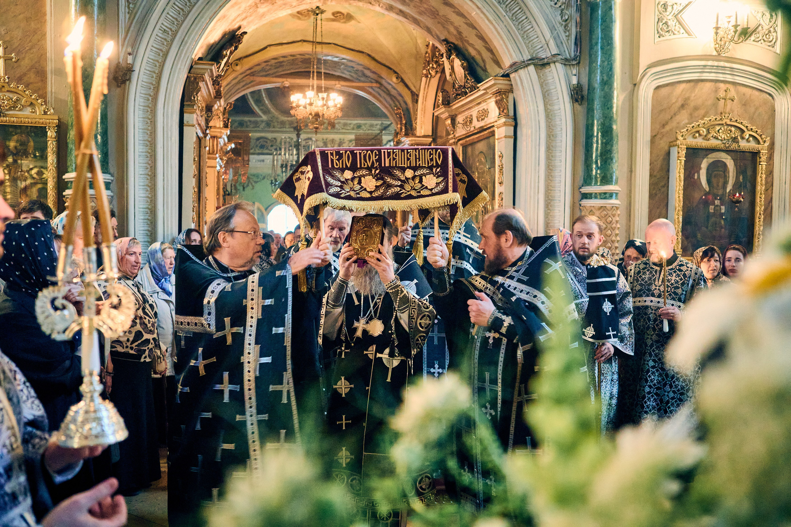 Утреня Погребение Спасителя. DMITRY MOISEENKO — фотограф, художник, топ-стилист