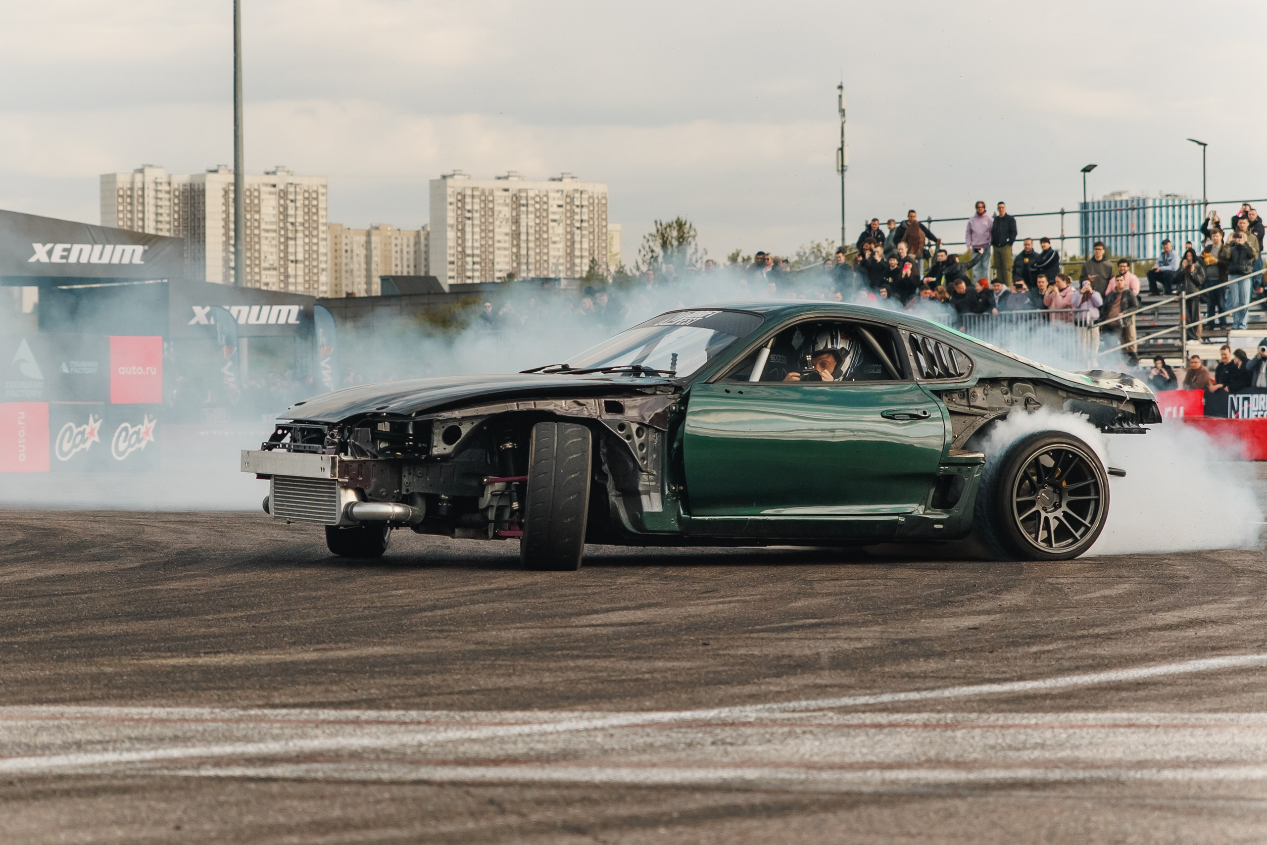 Выставка и дрифт машин. Репортажный фотограф. Москва. Алина Ланская