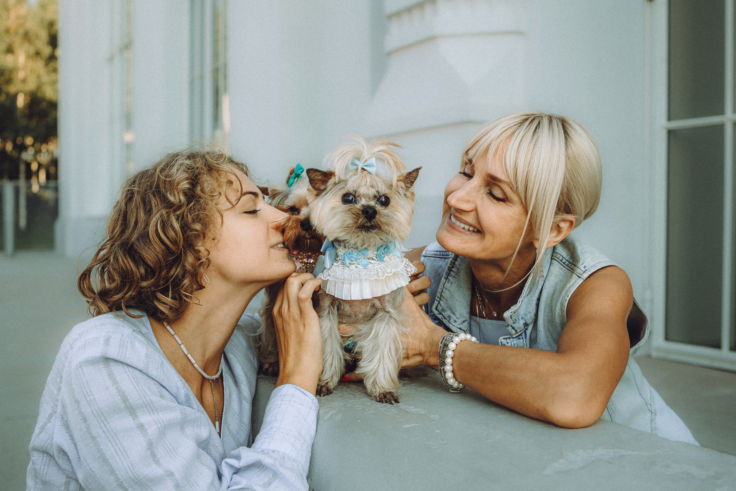 Дженни, Оливия и их семья