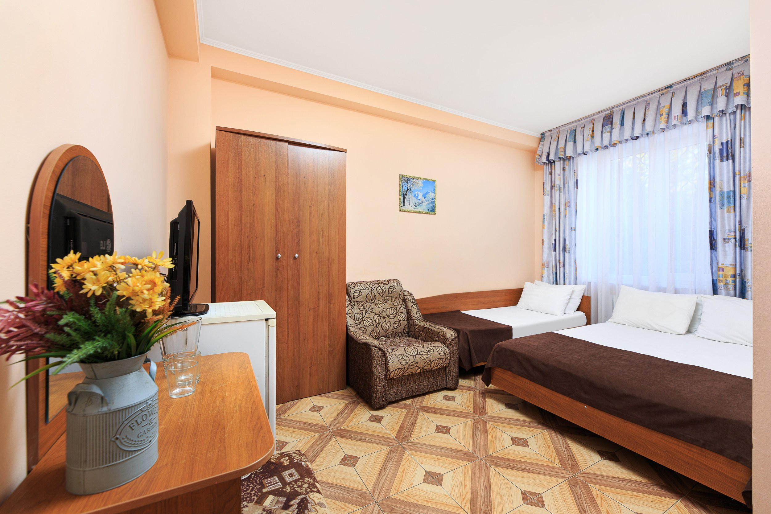 Фотосъёмка номеров с дополнительным освещением. Профессиональная фотосъёмка интерьеров, предметная фотосессия еды для меню г. Анапа