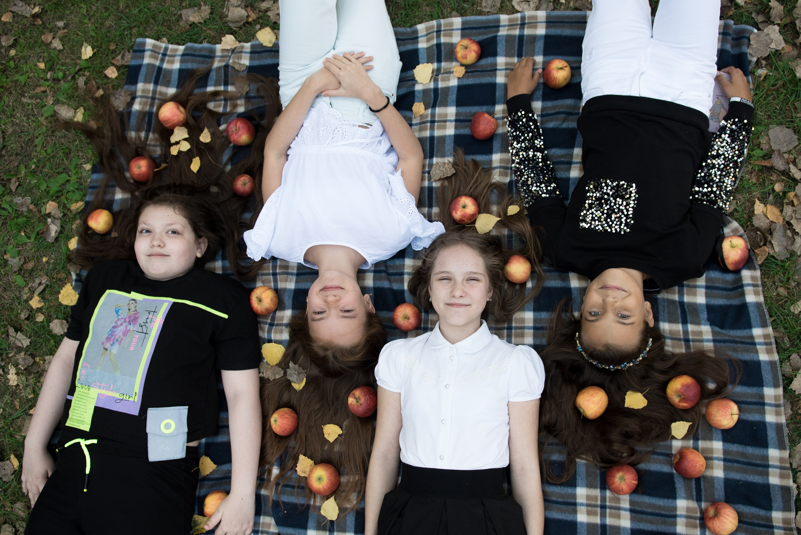 Прогулка — 4 класс. Фотограф Семён Пишта