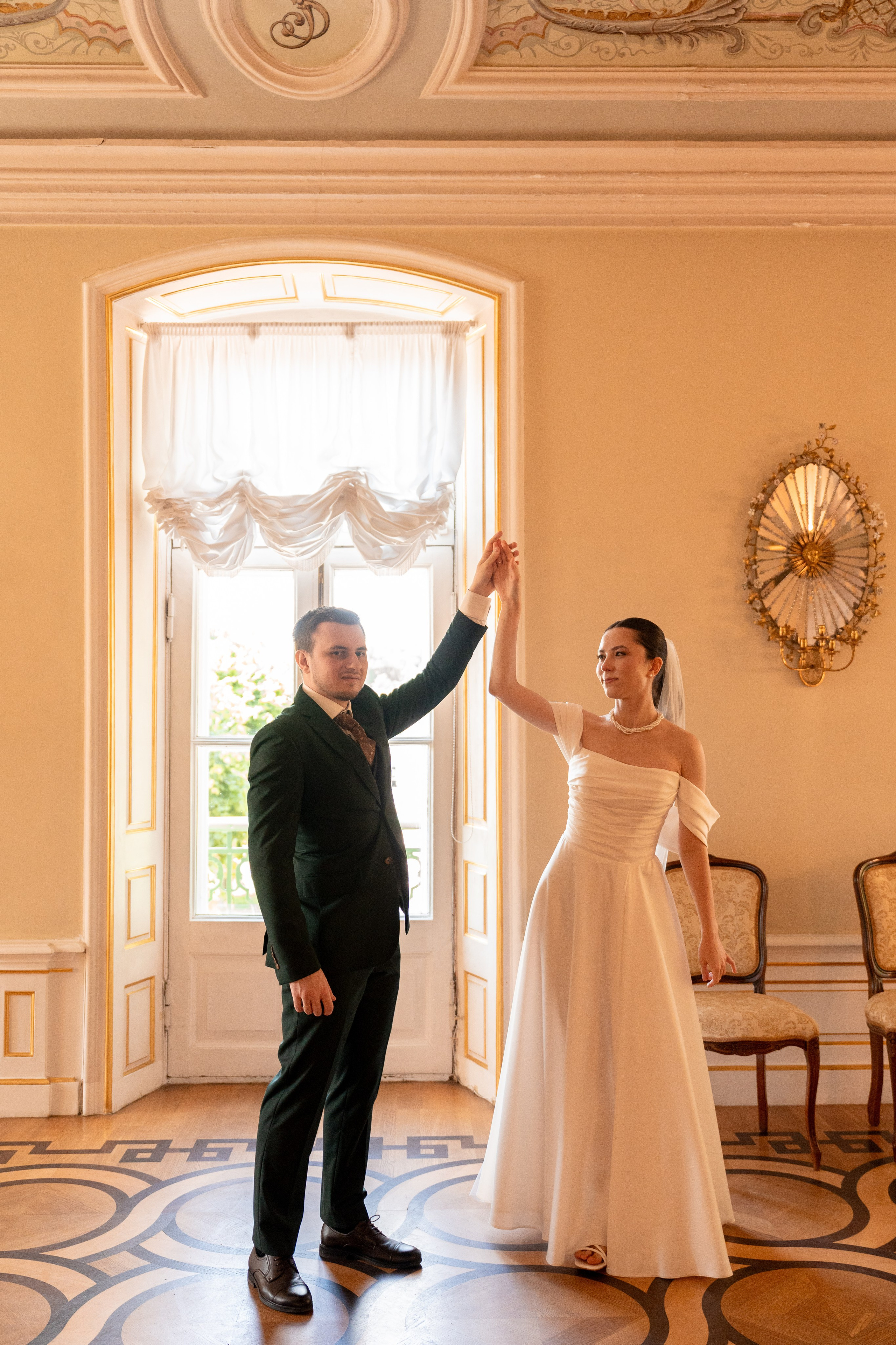 Влад и Илина в Кусково. Свадебный фотограф в Москве Анна Полушина