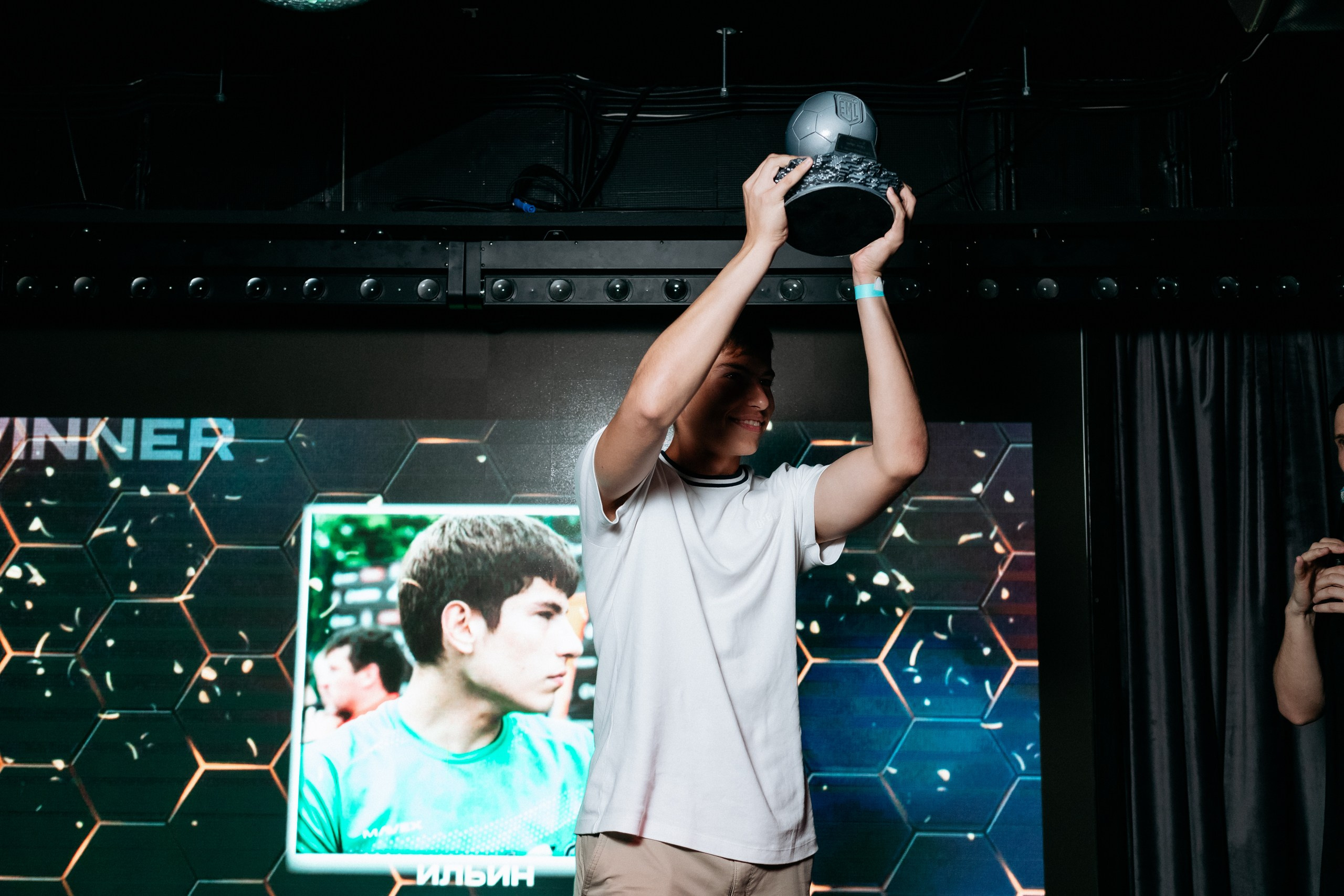 МЕДИА ЛИГА — AFTER PARTY. СВОИ. ФОТООТЧЕТЫ-СОБЫТИЯ-МЕСТА