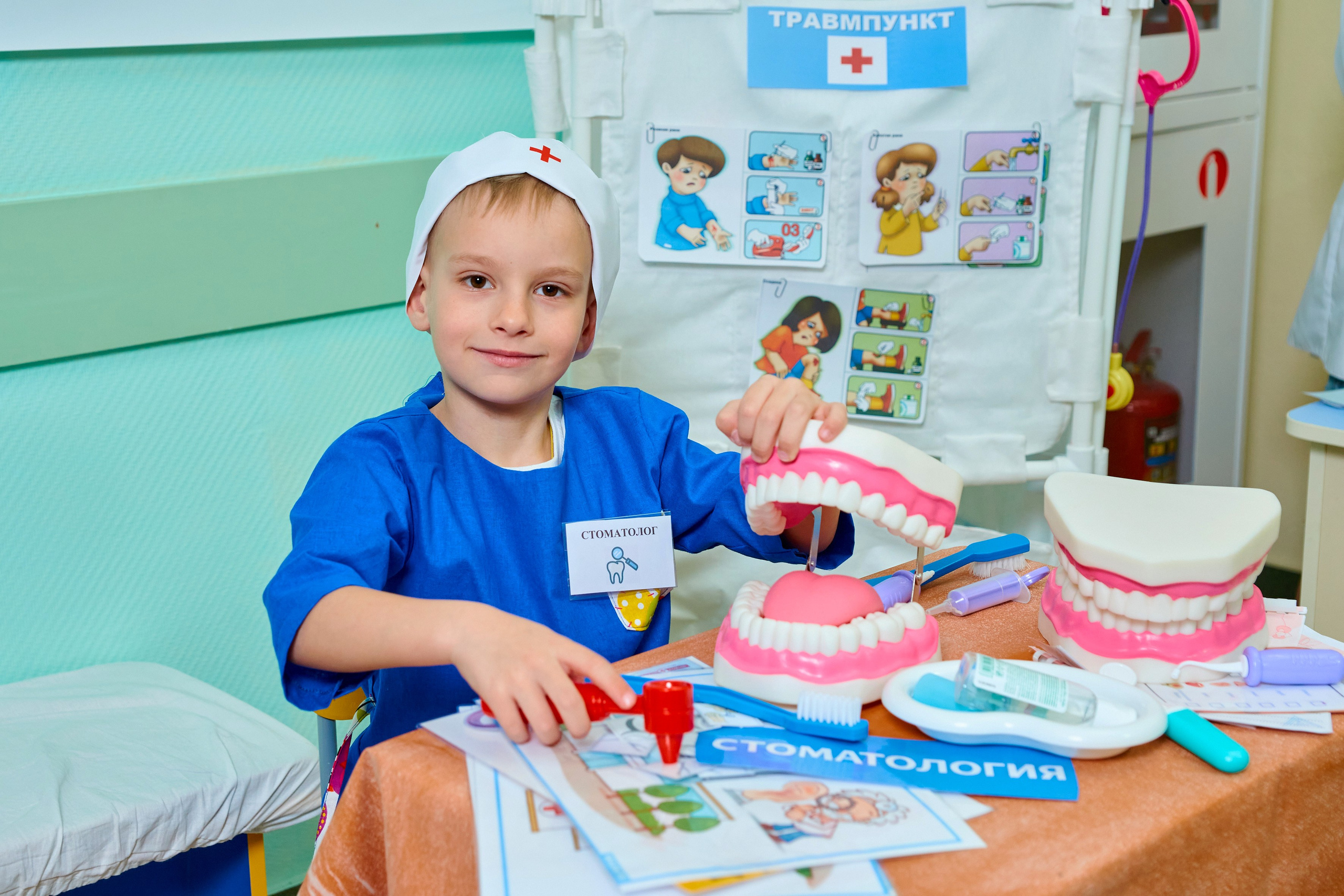 Игры и занятия в группе. Childrenfoto.ru