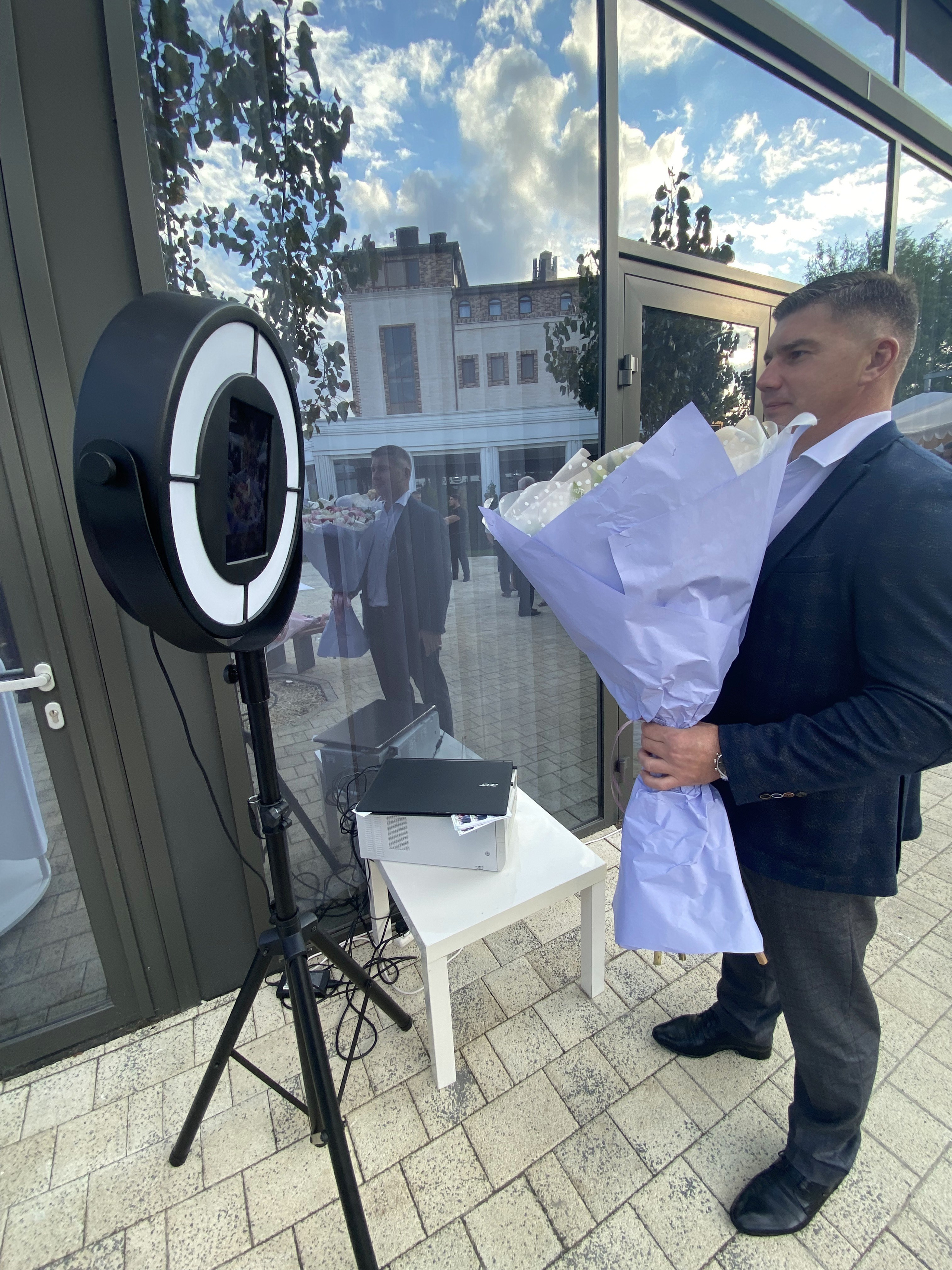 Фото-гиф-стойка BLACK (фотобудка, селфизеркало). Инсталаб Краснодар фото и видео интерактивы на ваше мероприятие