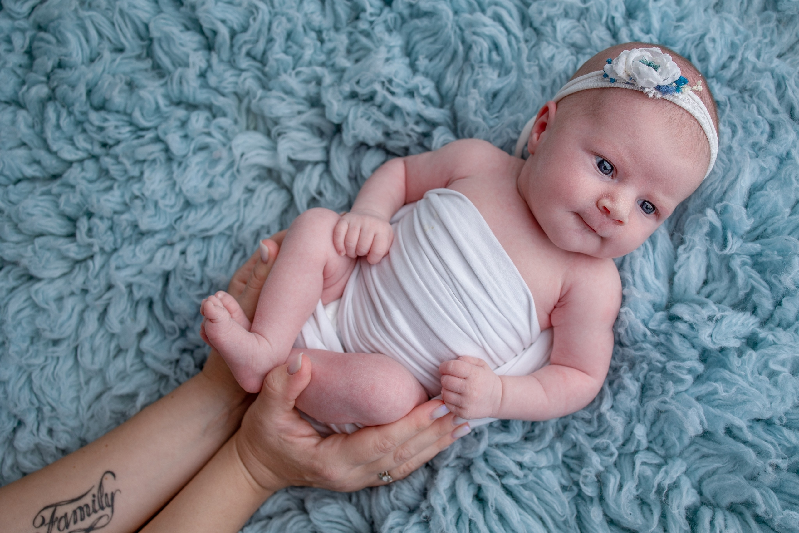 Нежная и милая фотосессия первых дней жизни Вашего ребенка в Минске. Фотограф новорождённых Минск — стоимость newborn фотосессии в Минске