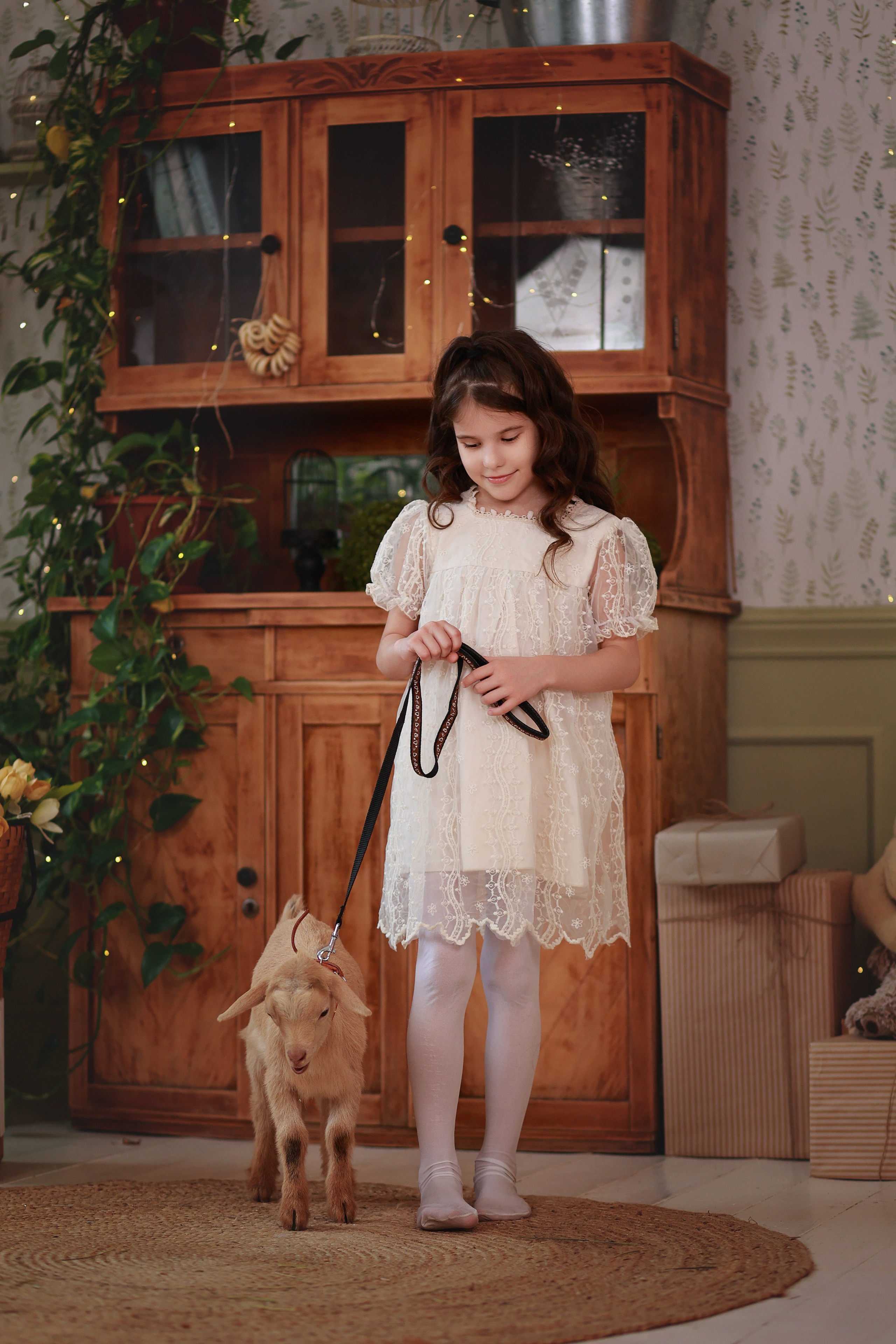 Фотопроект с козочкой и кроликами. Детский семейный фотограф Краснодар