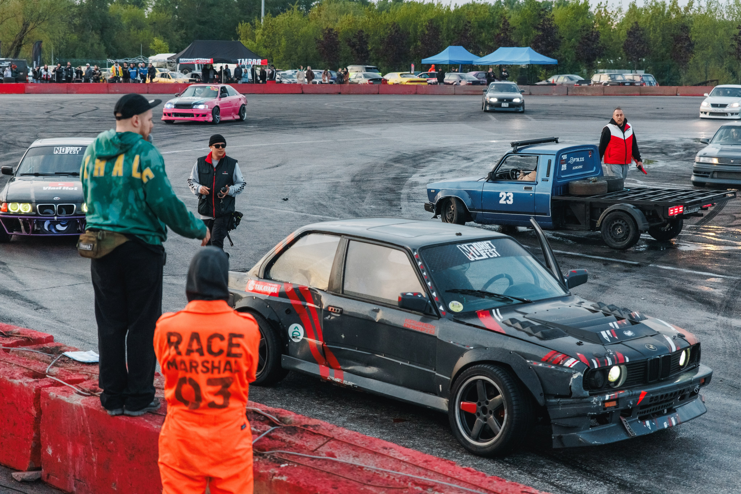 Выставка и дрифт машин. Репортажный фотограф. Москва. Алина Ланская