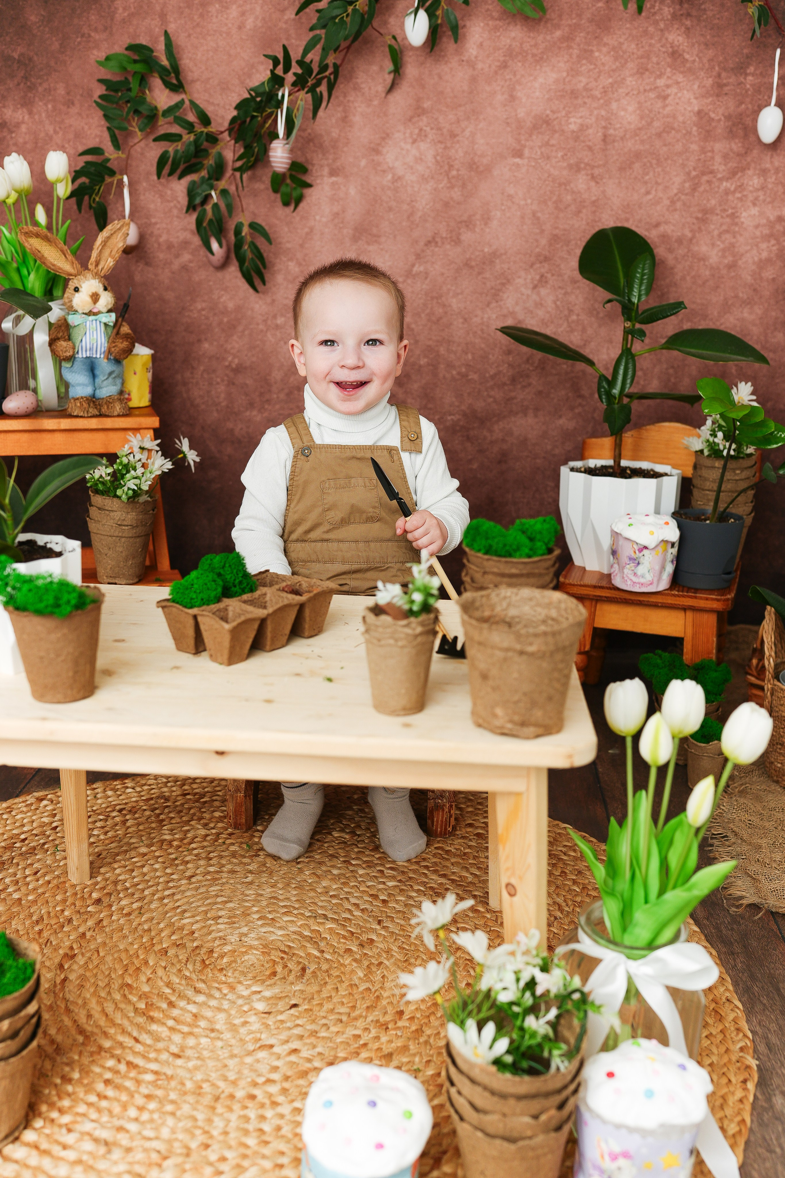 Маленький садовод. Фотограф новорожденных и детский фотограф в Екатеринбурге Ксени