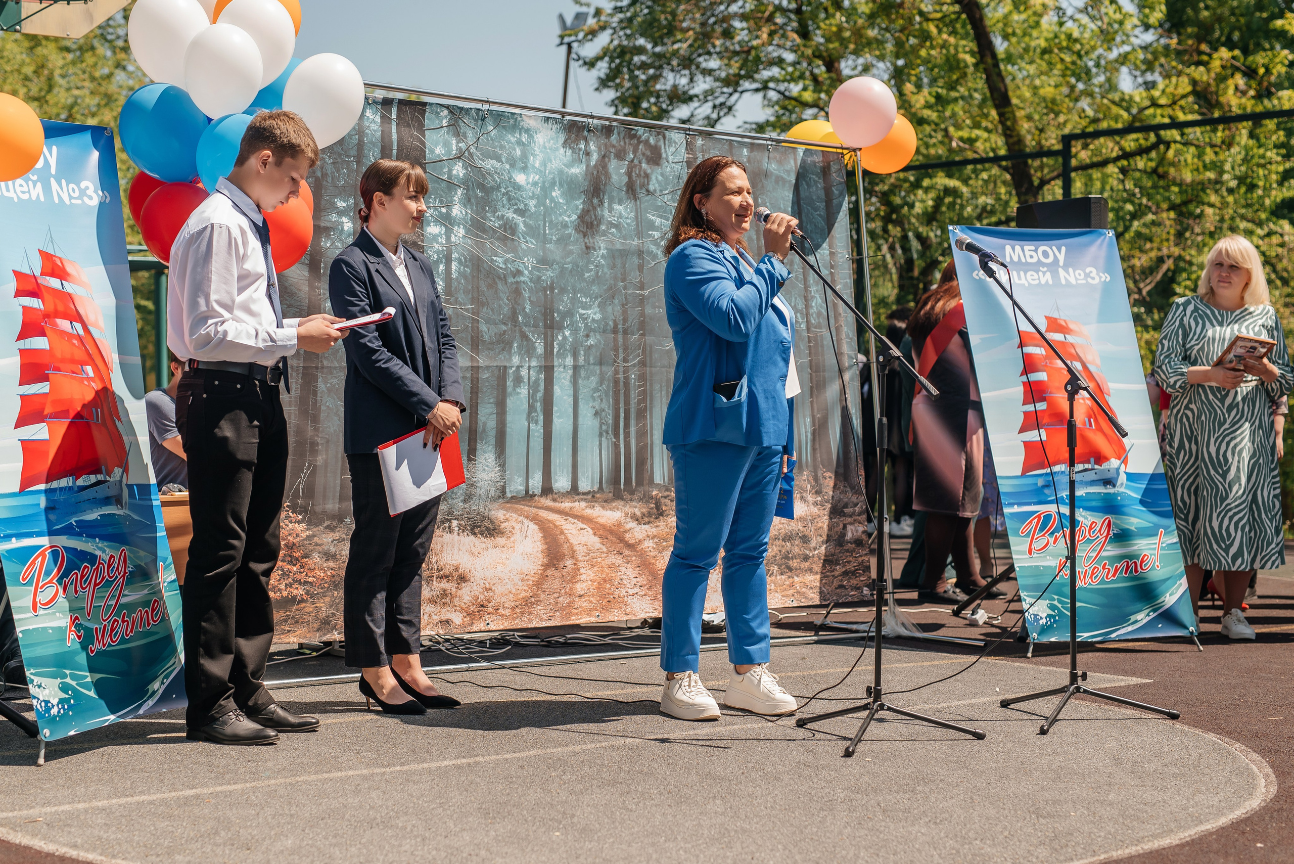 Последний звонок Лицей № 3. Свадебный фотограф Елена Рякина