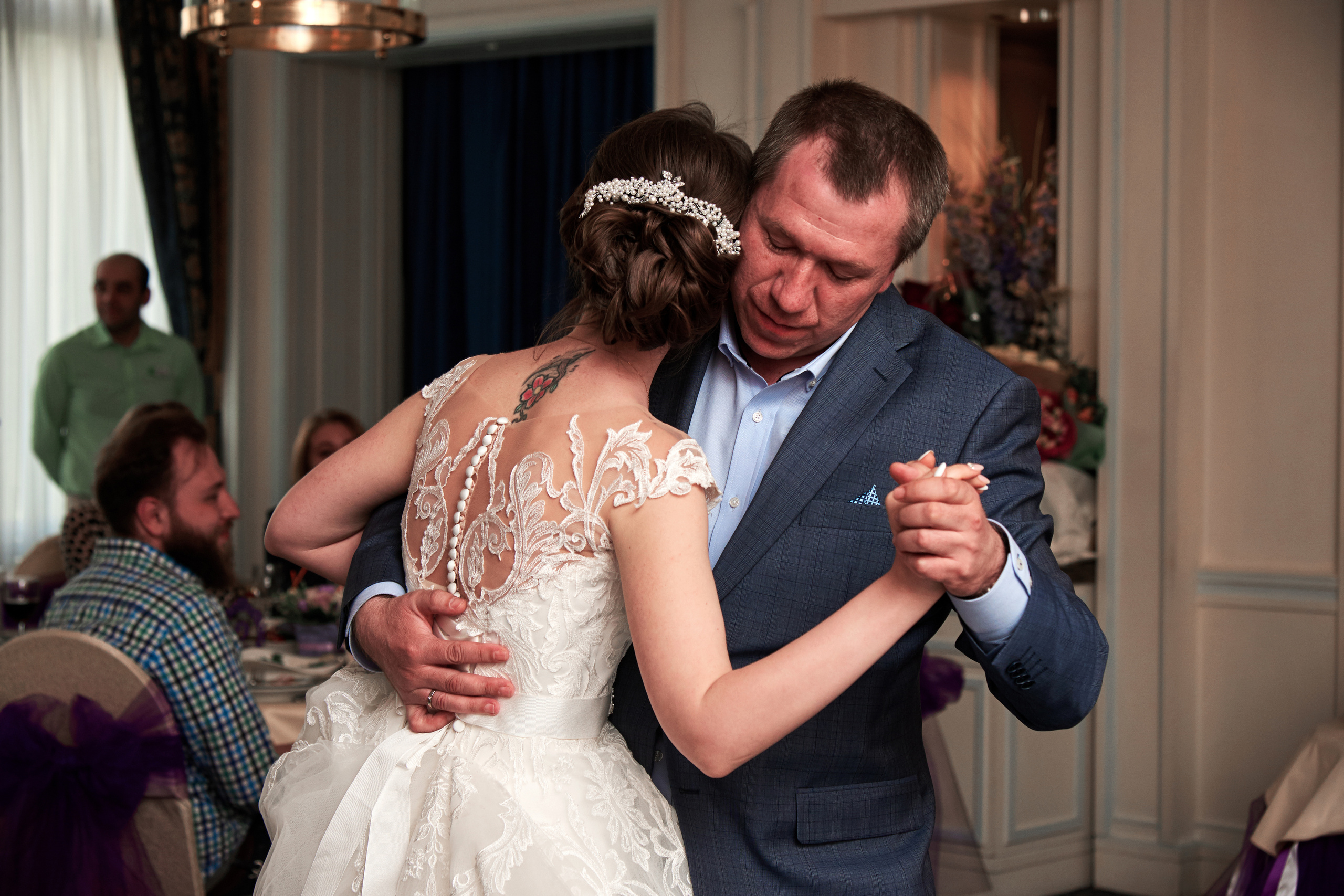 Свадебная фотосъемка на ВДНХ. Свадебный фотограф в Москве Станислав Донченко