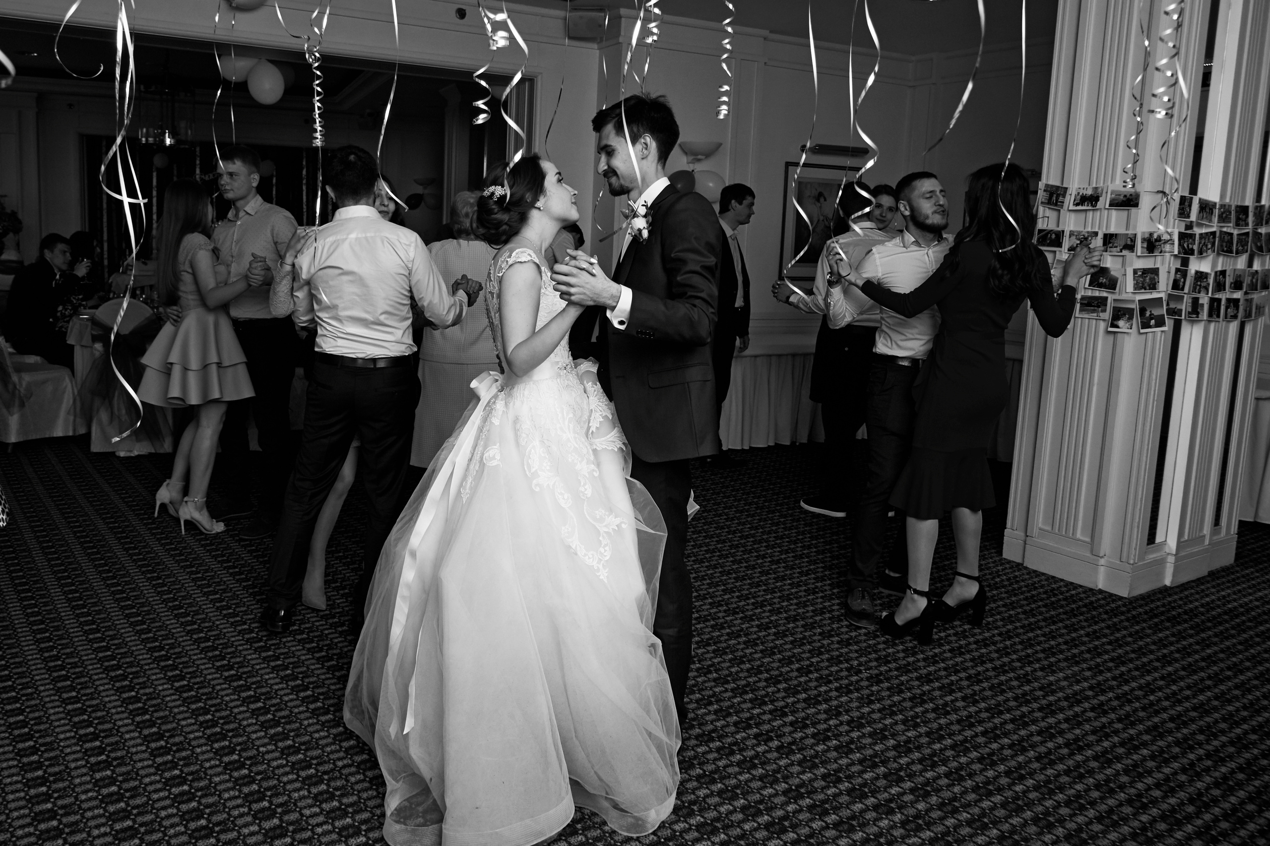 Свадебная фотосъемка на ВДНХ. Свадебный фотограф в Москве Станислав Донченко