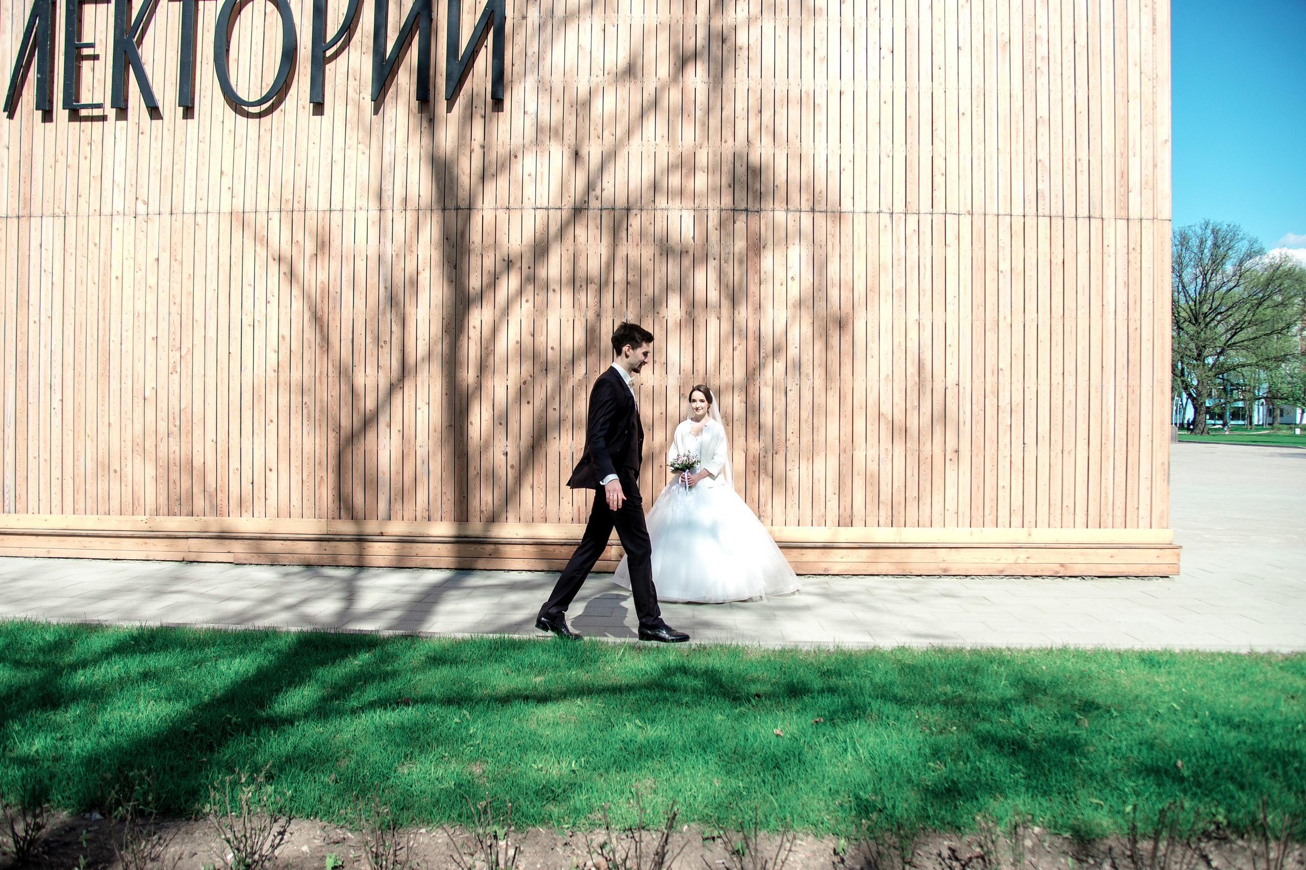 Свадебная фотосъемка на ВДНХ. Свадебный фотограф в Москве Станислав Донченко