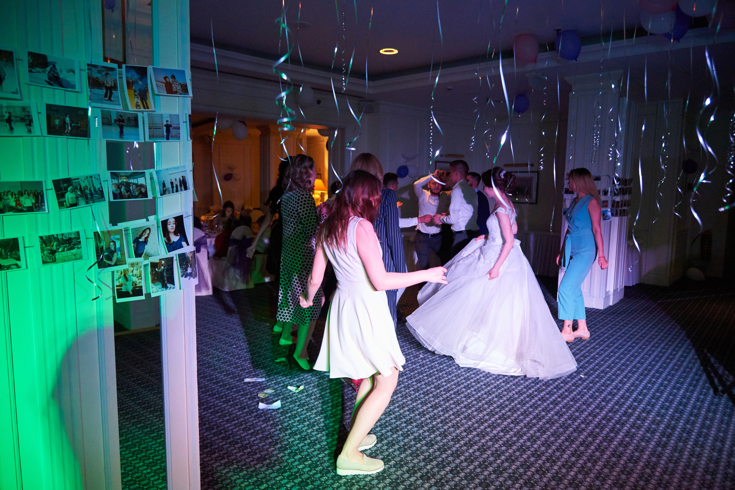 Свадебная фотосъемка на ВДНХ. Свадебный фотограф в Москве Станислав Донченко