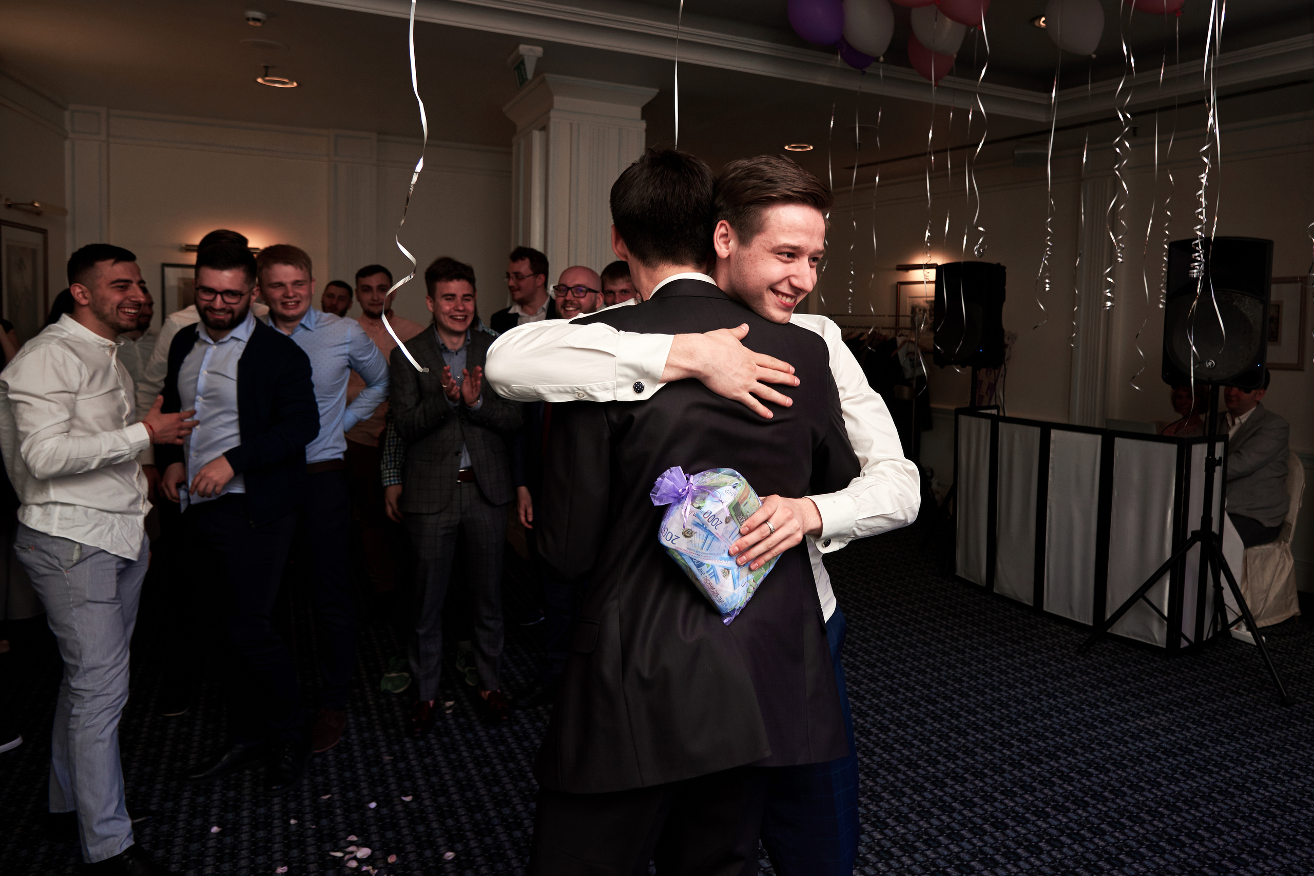 Свадебная фотосъемка на ВДНХ. Свадебный фотограф в Москве Станислав Донченко