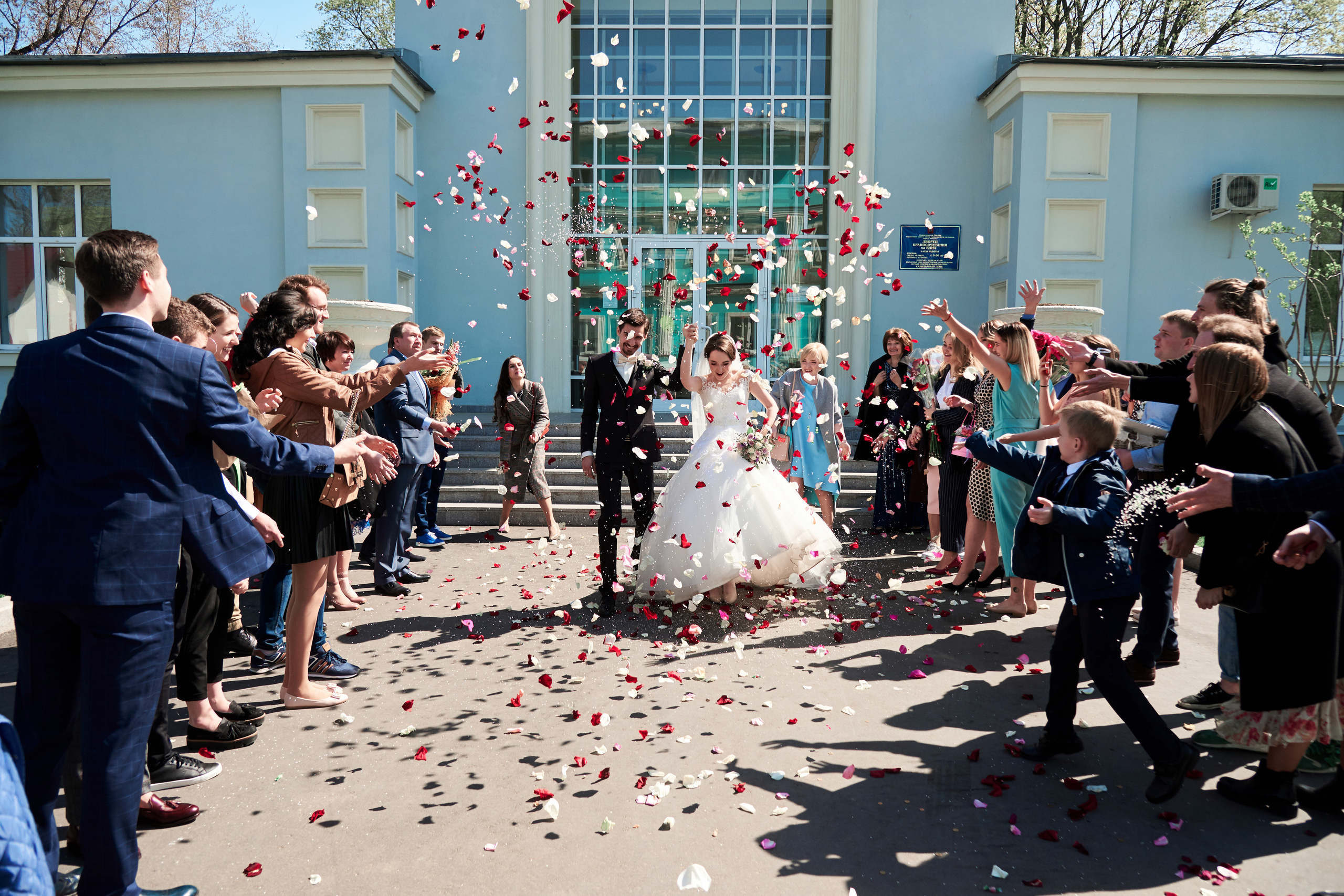 Свадебная фотосъемка на ВДНХ. Свадебный фотограф в Москве Станислав Донченко