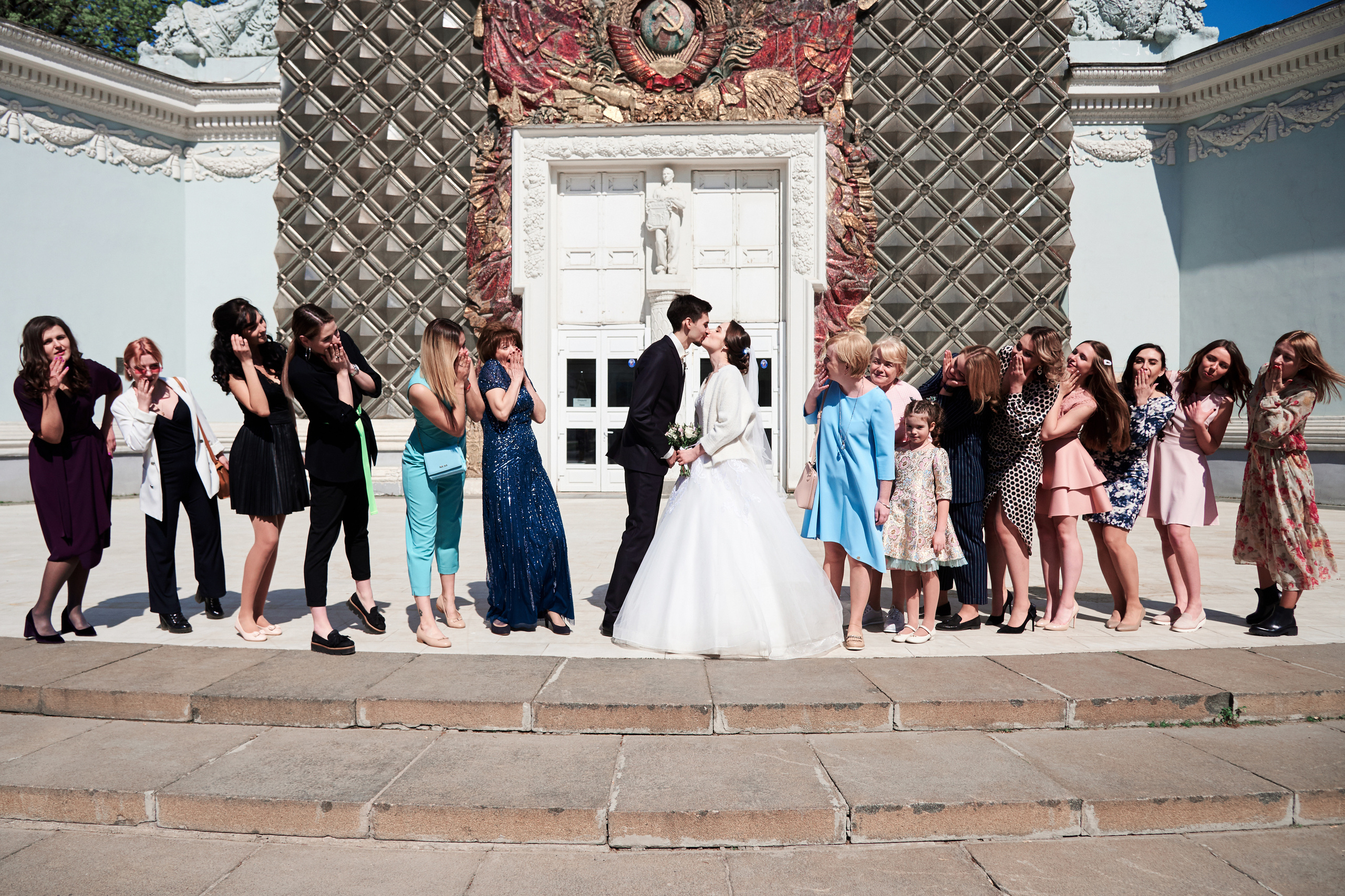 Свадебная фотосъемка на ВДНХ. Свадебный фотограф в Москве Станислав Донченко