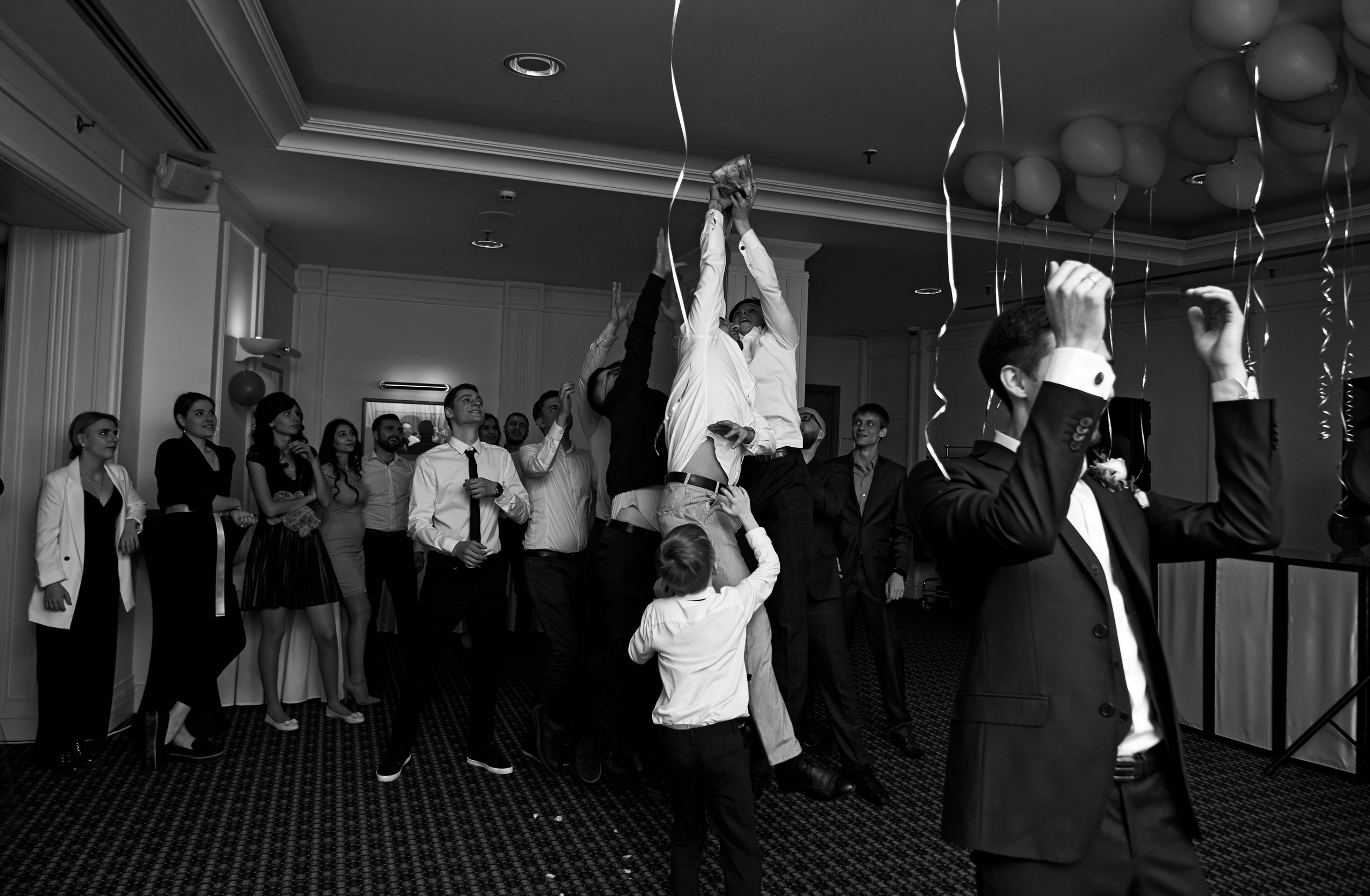 Свадебная фотосъемка на ВДНХ. Свадебный фотограф в Москве Станислав Донченко