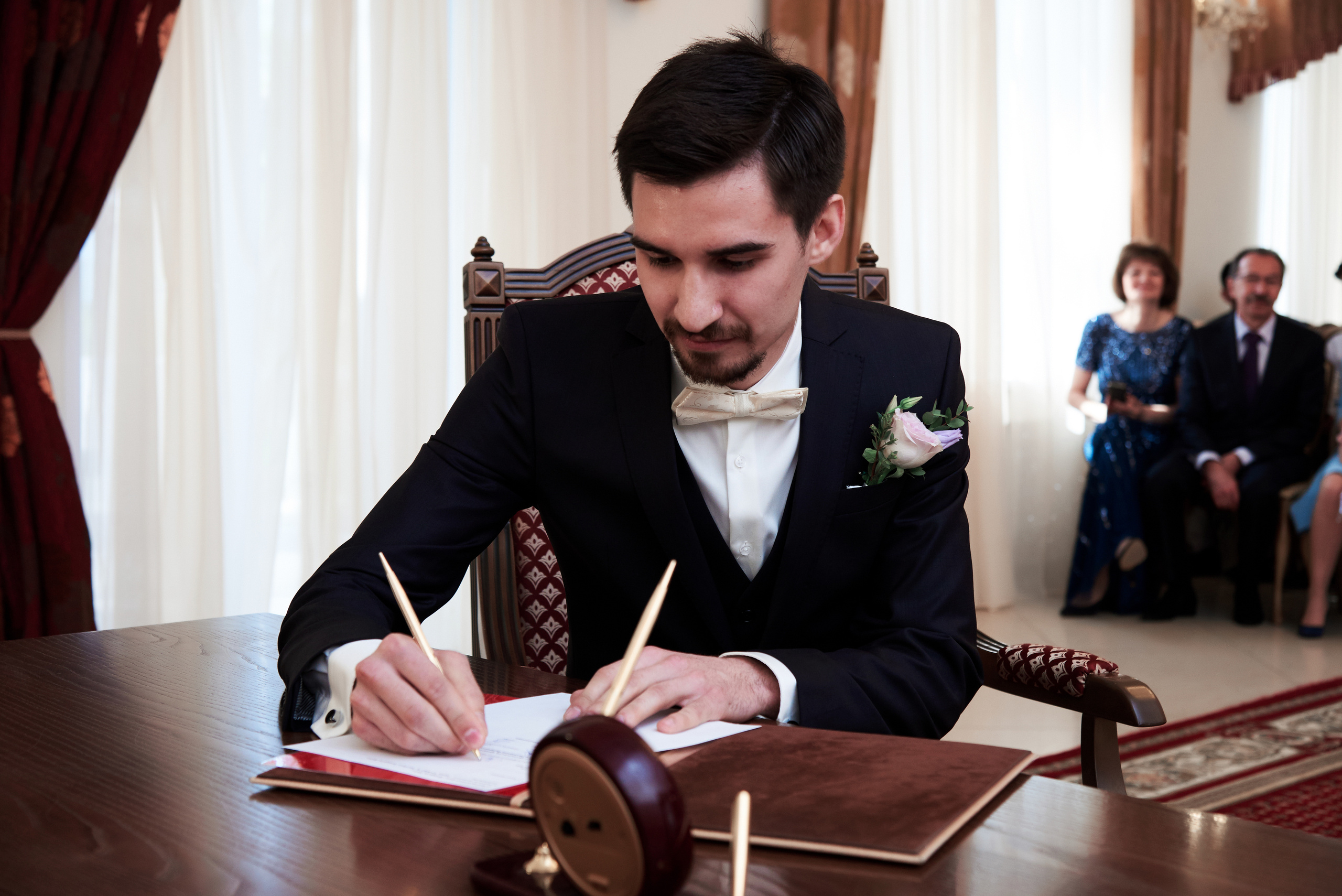 Свадебная фотосъемка на ВДНХ. Свадебный фотограф в Москве Станислав Донченко