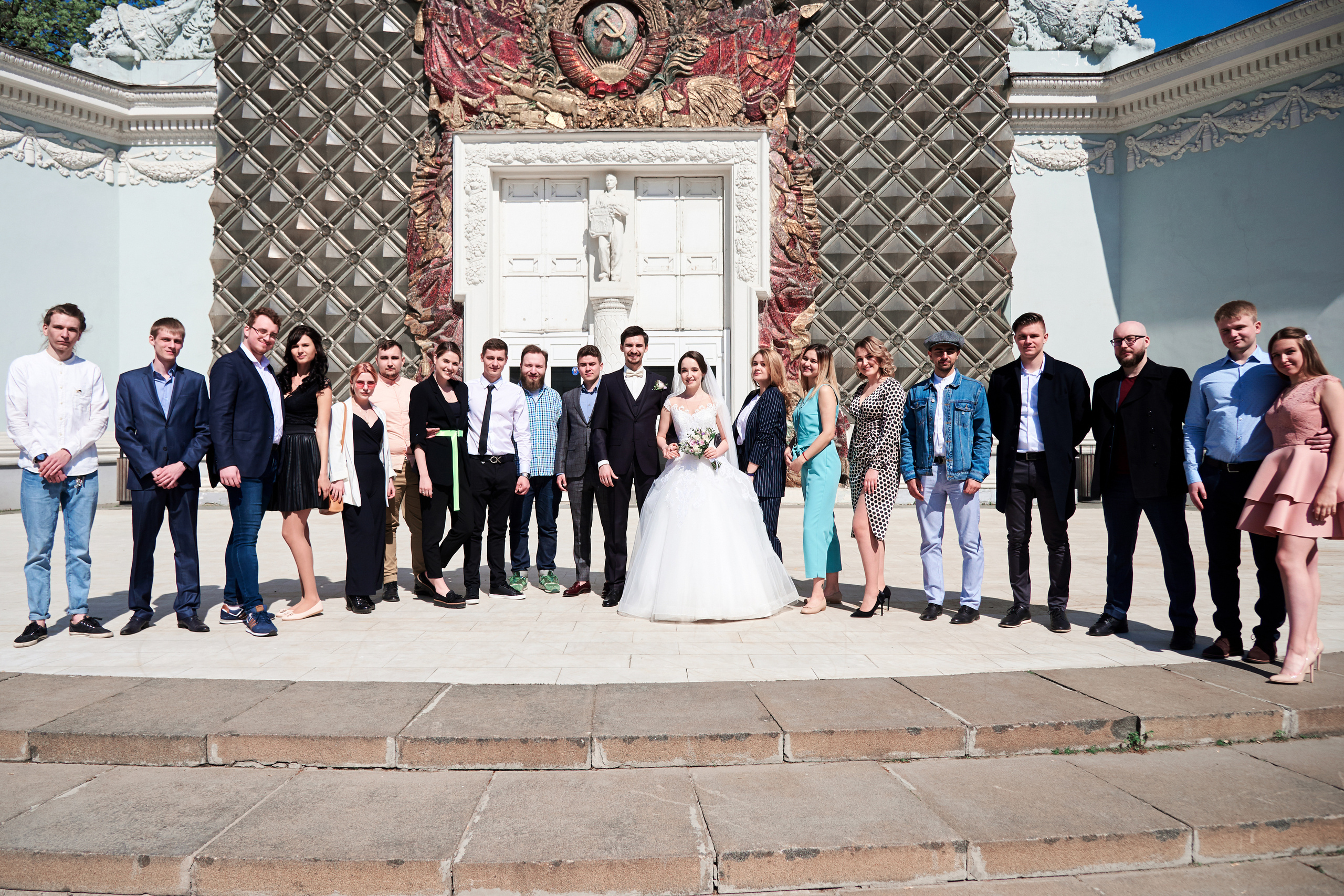 Свадебная фотосъемка на ВДНХ. Свадебный фотограф в Москве Станислав Донченко