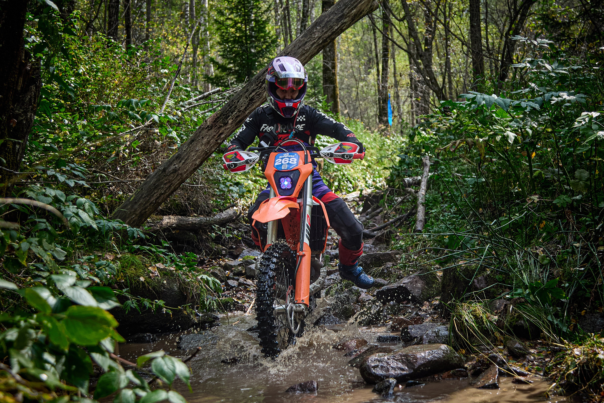 БУРЕЛОМ 2025 чемпионат Сибири по Эндуро. Фотограф Москва Concerts photo / Fashion photо