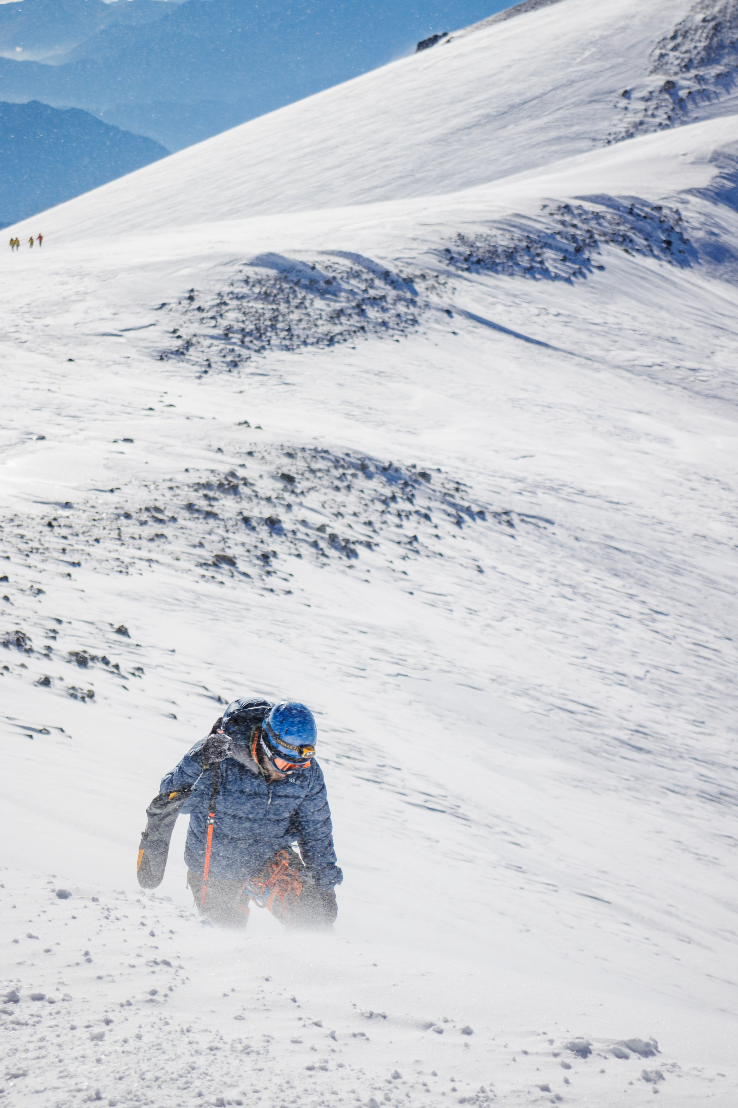 Эльбрус / восхождение. Фотограф на трекинг и восхождение Эльбрус, Приэльбрусье. Елизавета Бобок