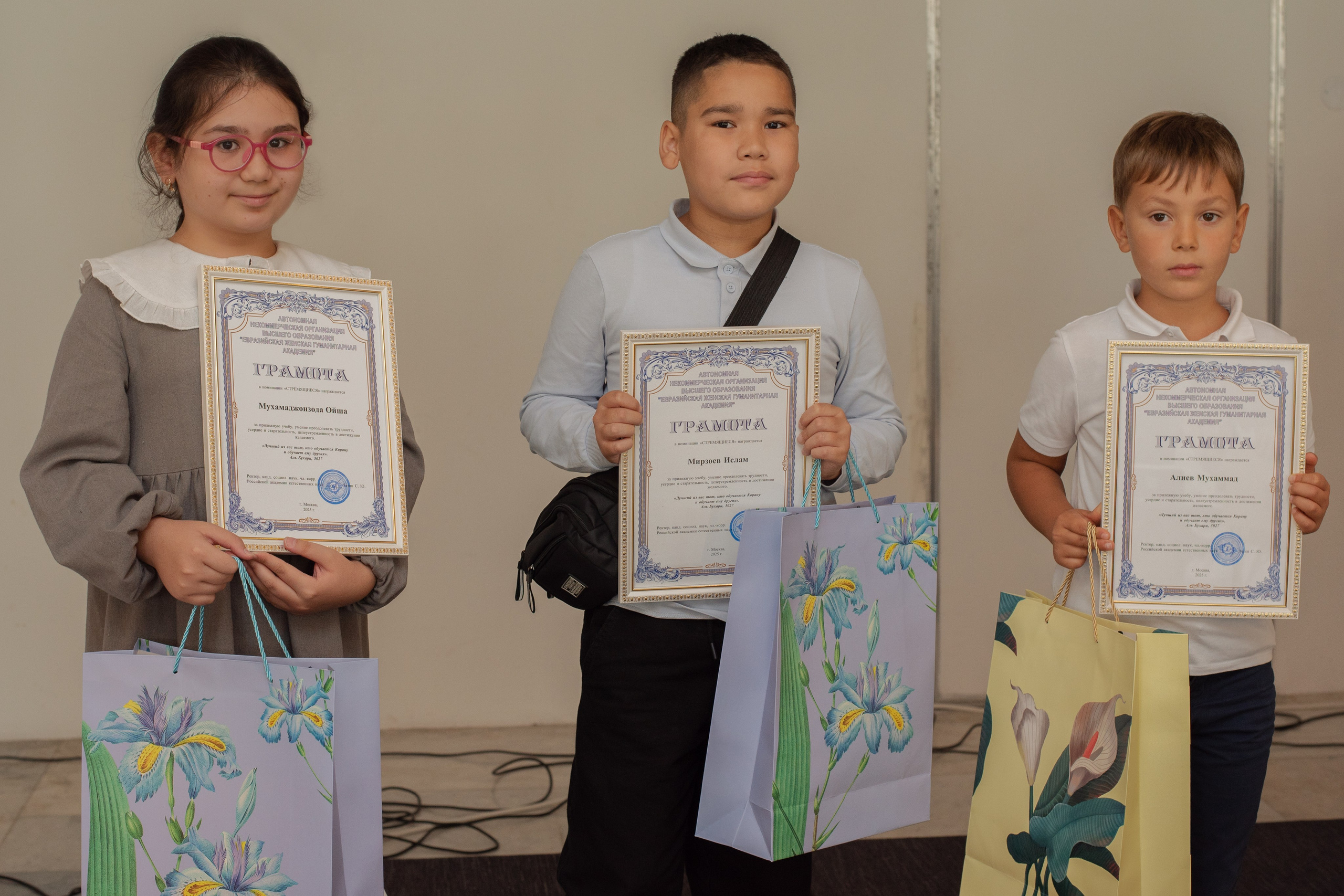 Выпускной в Евразийской женской гуманитарной академии. Лина Курочка — ваш фотограф