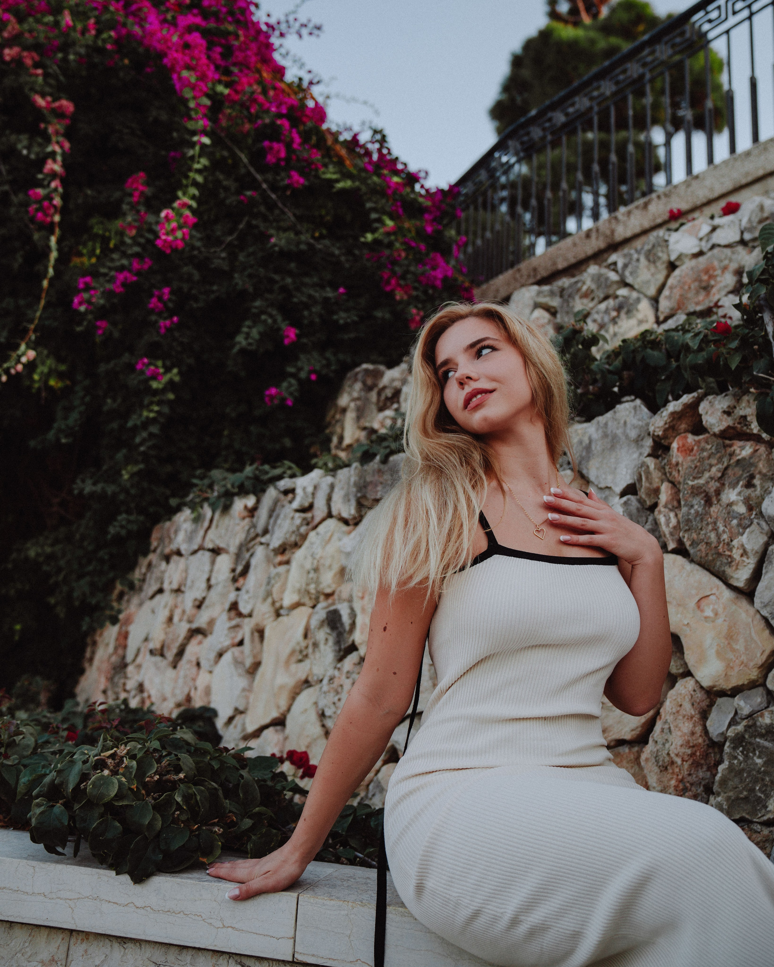 В цветущем саду. Портретный и свадебный фотограф в Москве Финкельштенй Анна