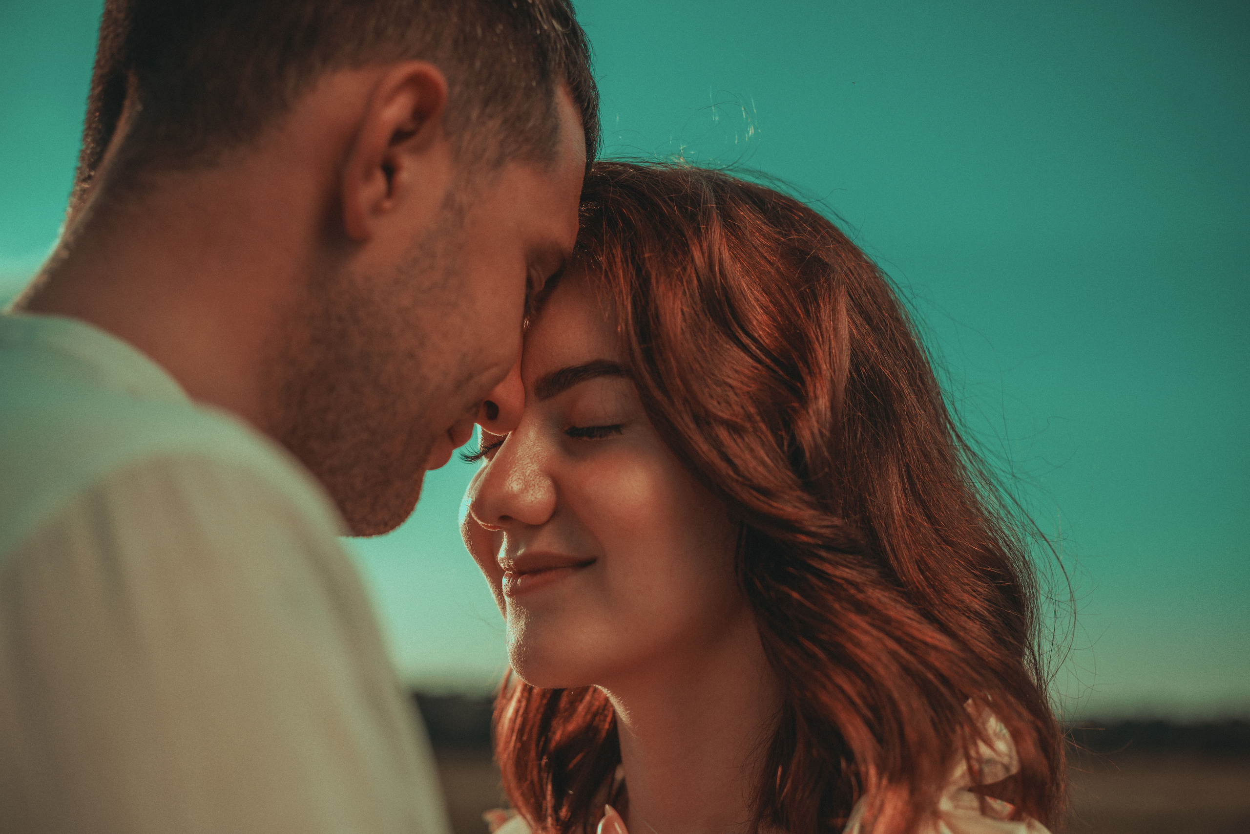 Елена и Алексей лавстори съемка в поле. Тот самый свадебный и портретный фотограф в Кирове