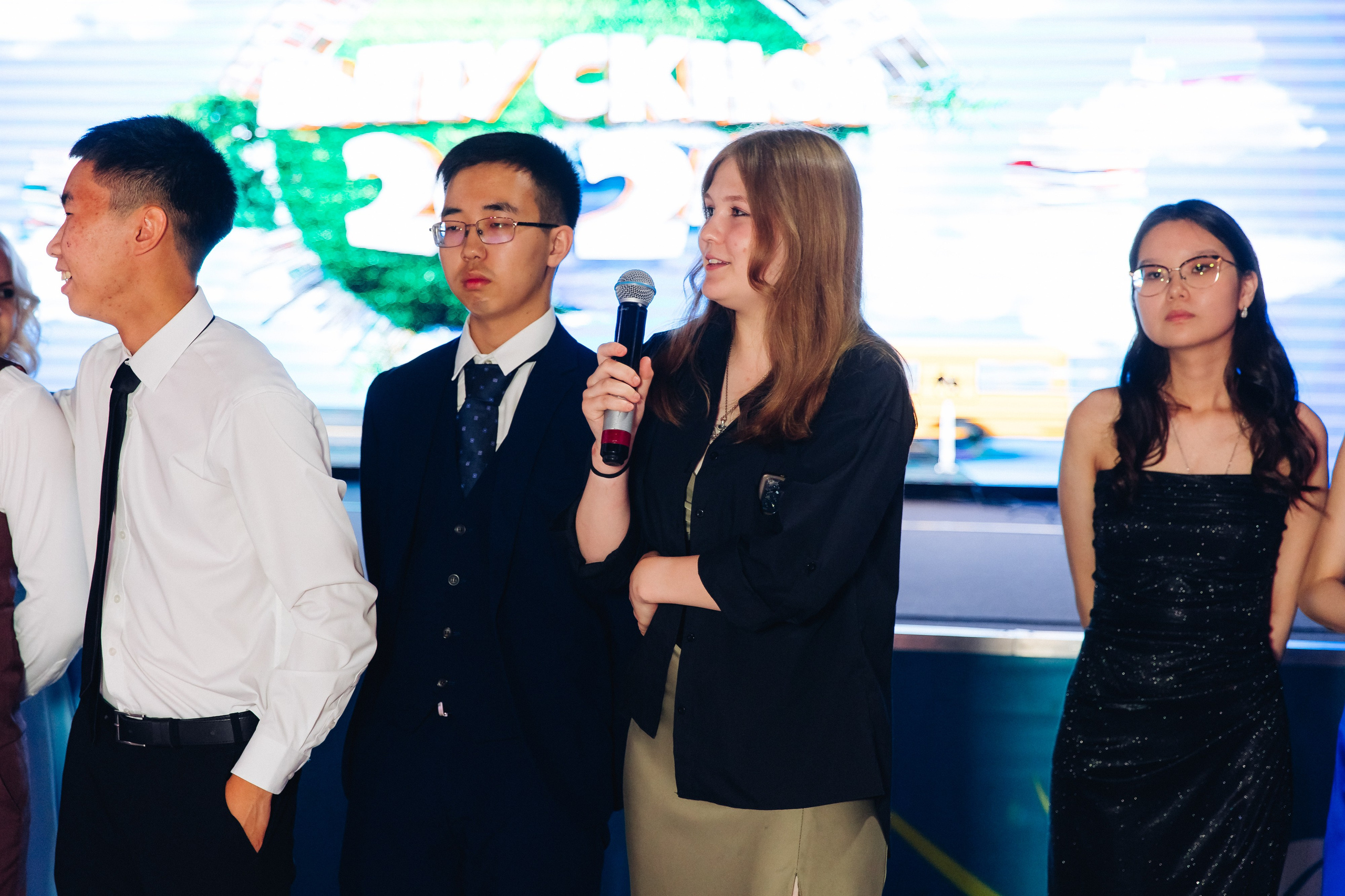 Выпускной вечер. 49 школа. Баран на корове. Свадебный и семейный фотограф в Улан-Удэ