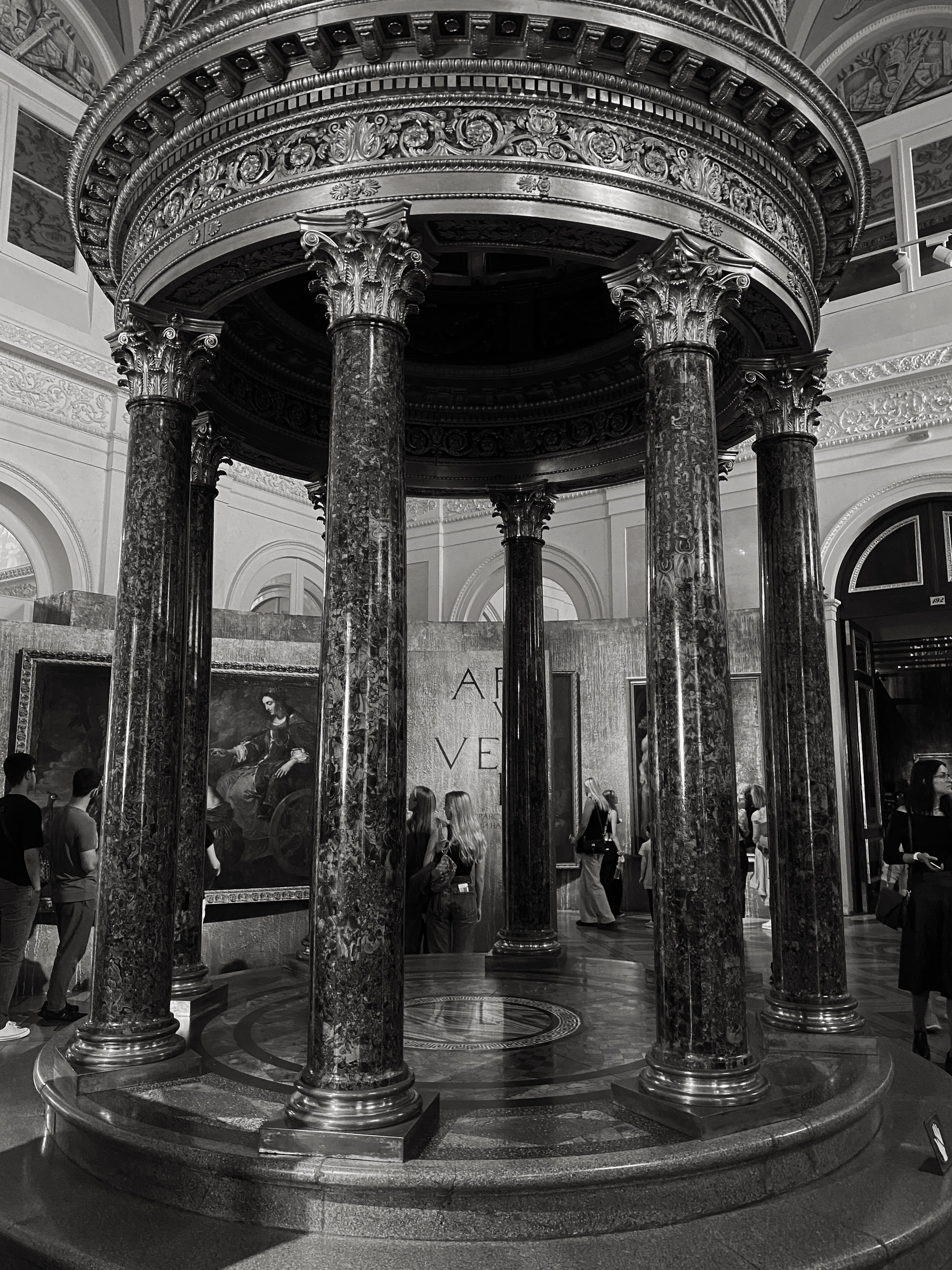 Эрмитаж на айфон. Портретный фотограф DanilNabody