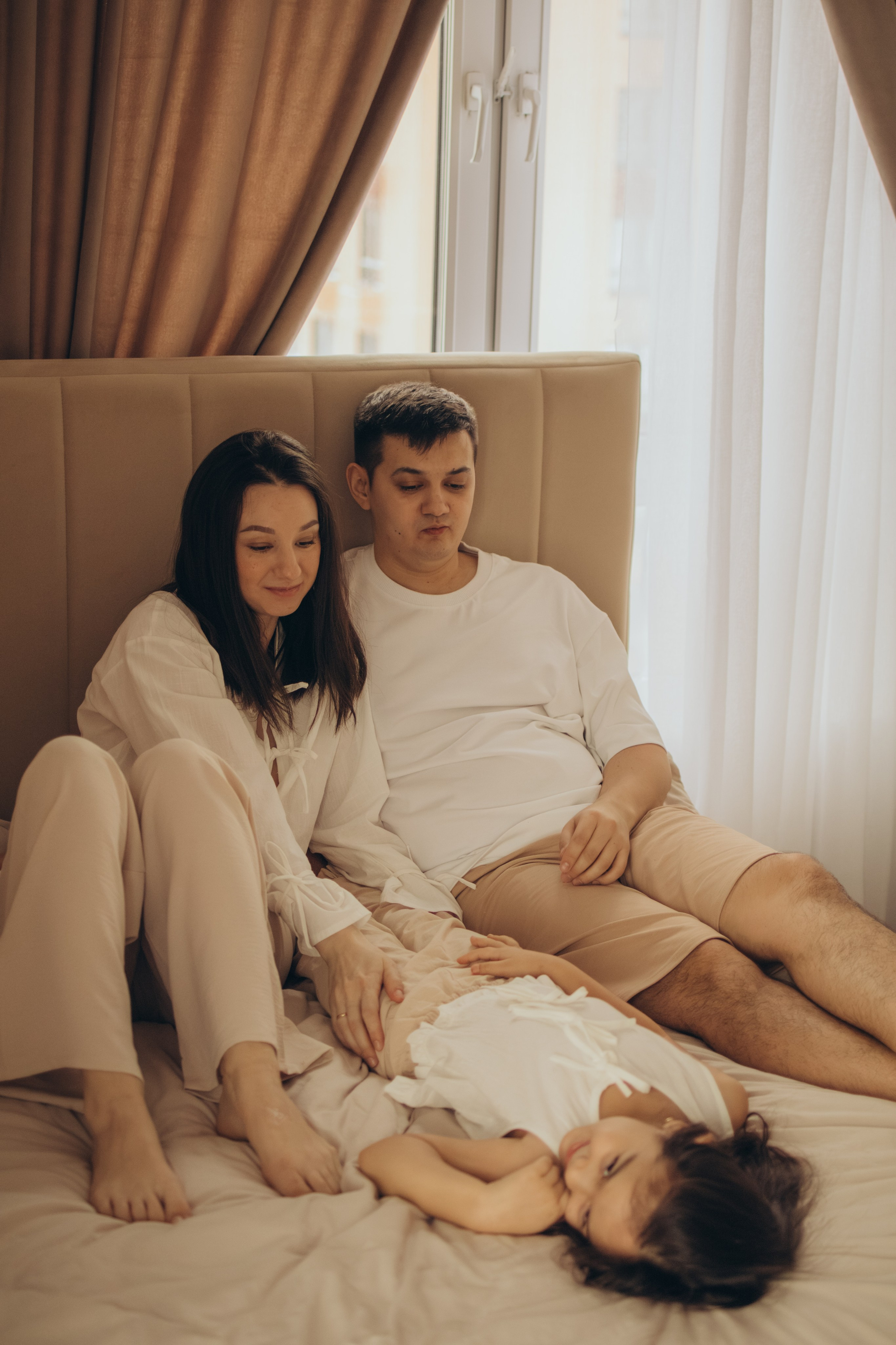 Домашняя история с малышками. Семейный фотограф Москва