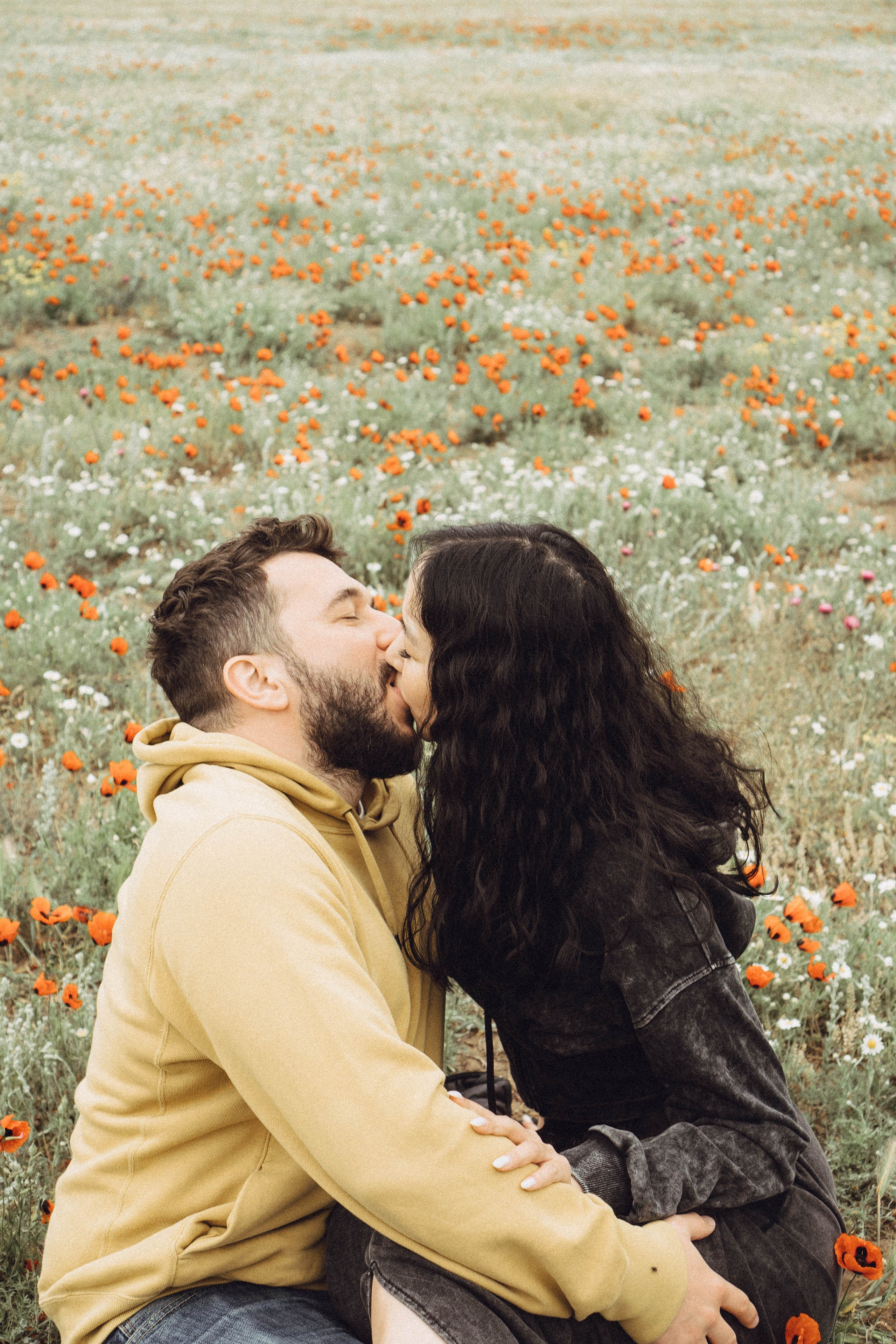 Любовь в маковом поле. Профессиональный фотограф, Санкт-Петербург — Виктория Богомолова