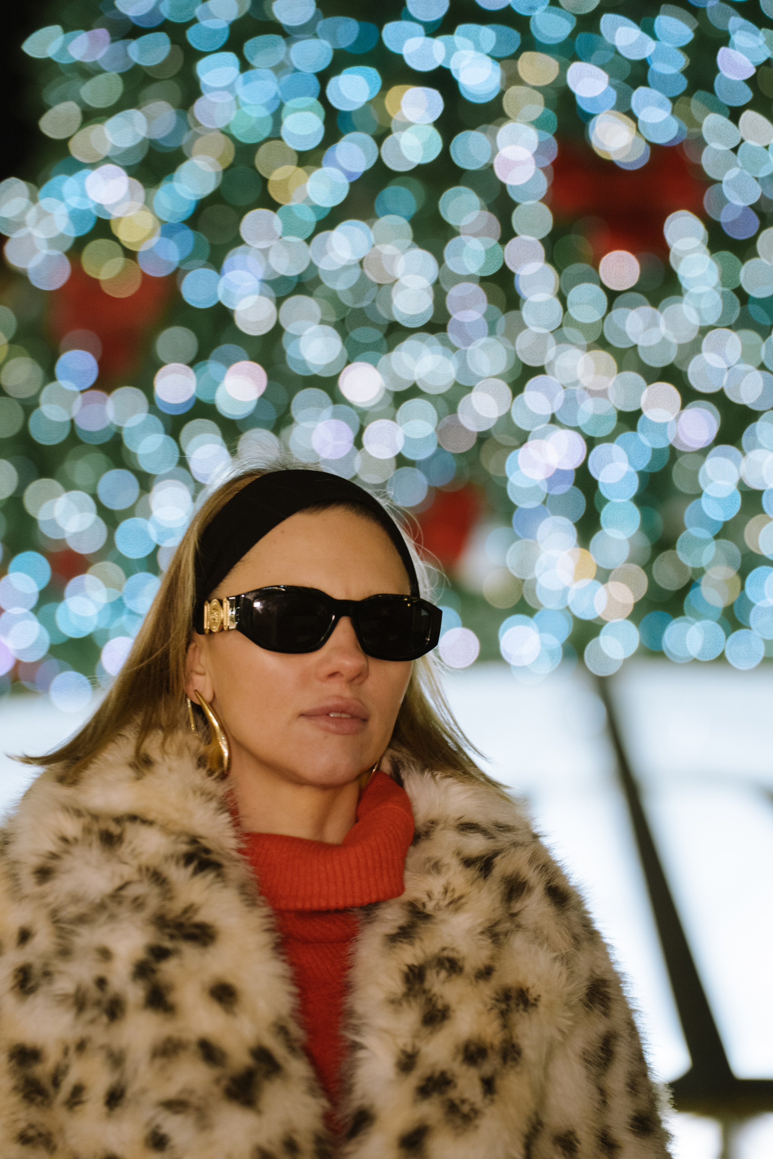 ПРОГУЛКА НА МАНЕЖНОЙ ПЛОЩАДИ ДЛЯ ДЕВУШКИ ПЕРЕД НОВЫМ ГОДОМ (НОВОГОДНЯЯ ФОТОСЕССИИЯ НА МАНЕЖНОЙ ПЛОЩАДИ). Профессиональный фотограф, Санкт-Петербург — Виктория Богомолова