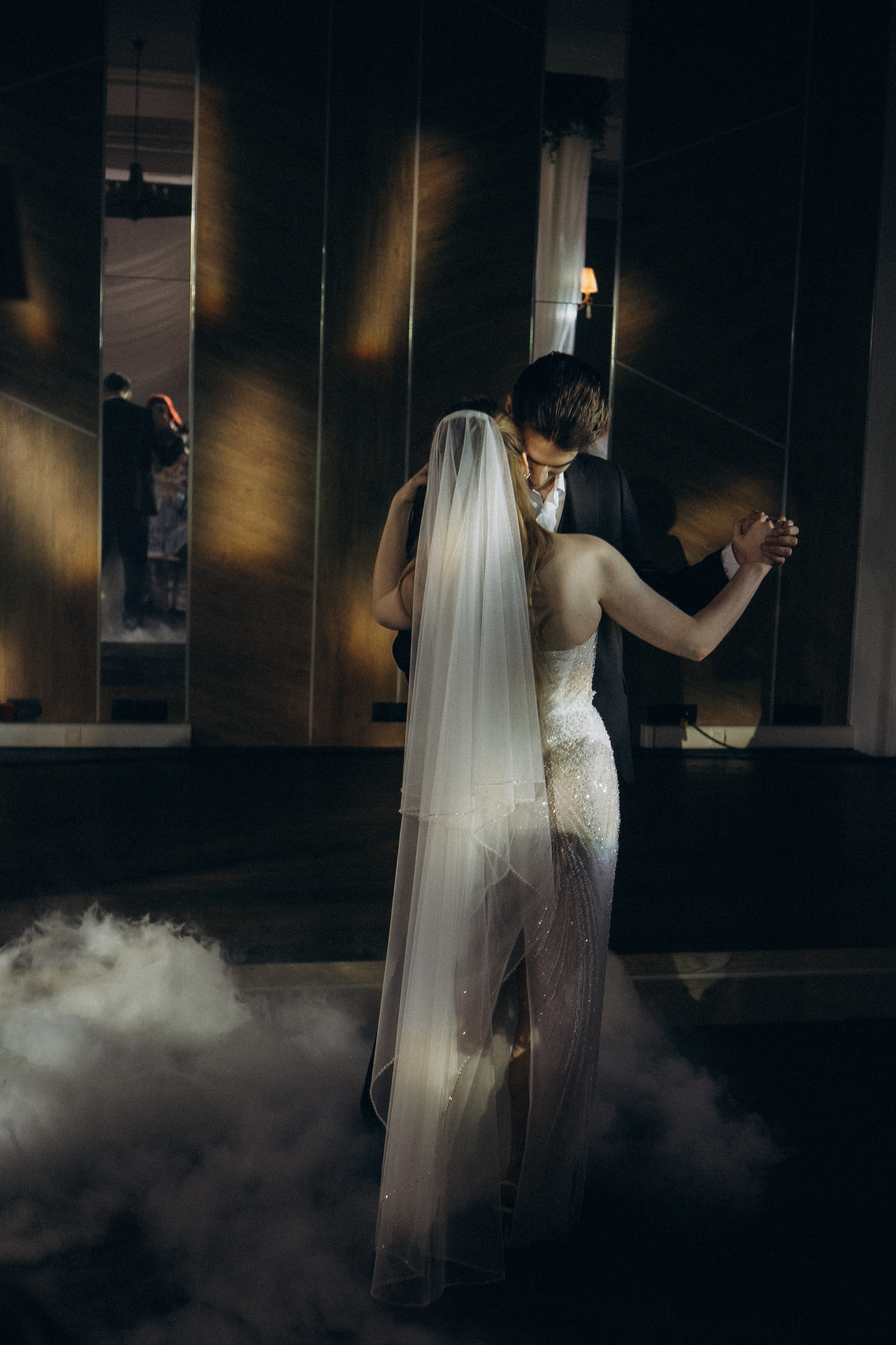 СВАДЕБНАЯ СЬЕМКА СБОРОВ В ОТЕЛЕ И ВЫЕЗД НА ЦЕРЕМОНИЮ (СНЯТО В СИБИРЕ В НИЖНЕВАРТОВСКЕ). Профессиональный фотограф, Санкт-Петербург — Виктория Богомолова