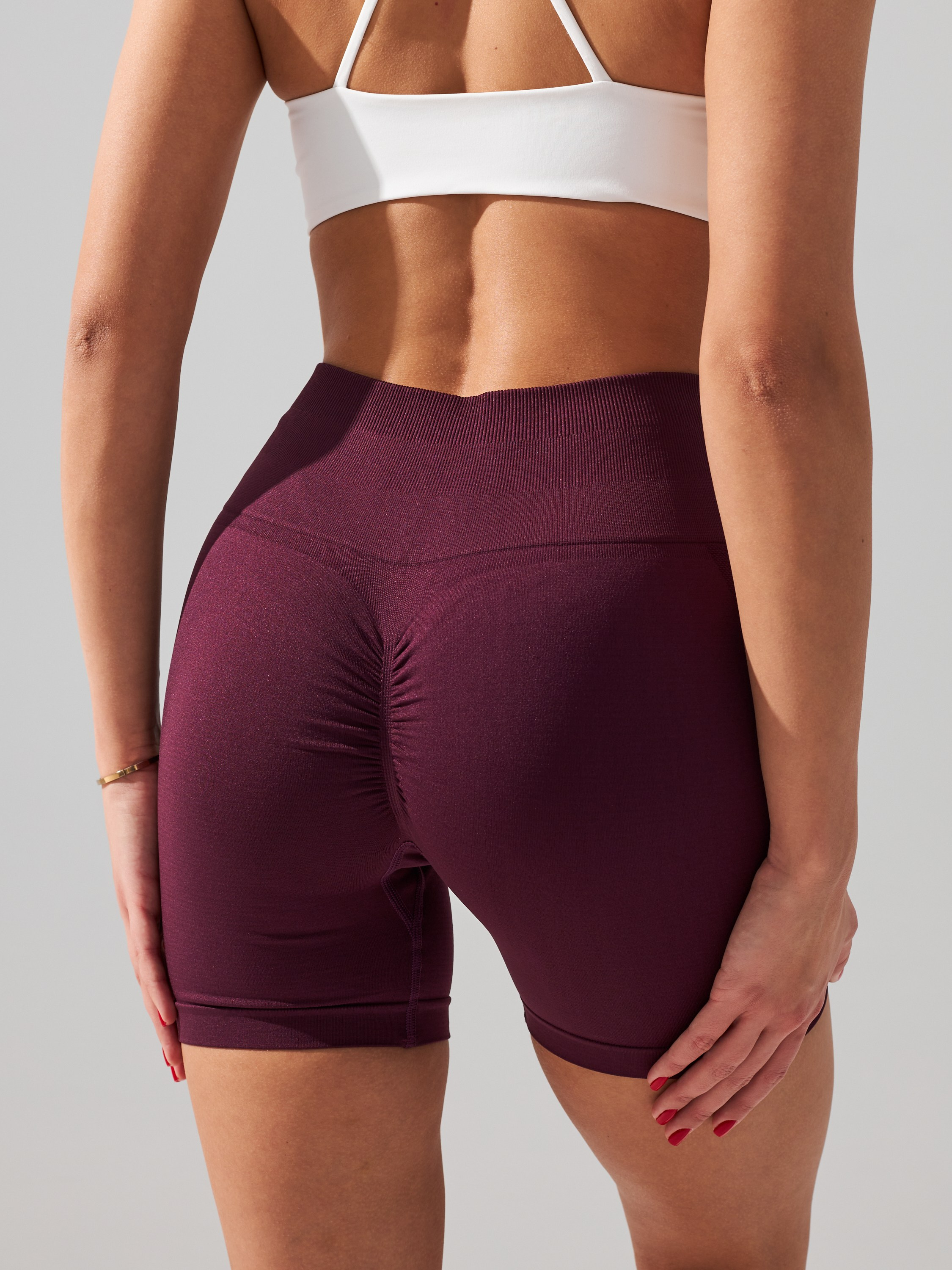 Фотосъемка спортивных комбинезонов Екатеринбург Wildberries ВБ Ozon Озон фотосессия одежды Екб заказать цена фотосъемка товара WB карточки. Фотограф Екатеринбург Анастасия Жерновская | Маркетплейсы и нейрофото