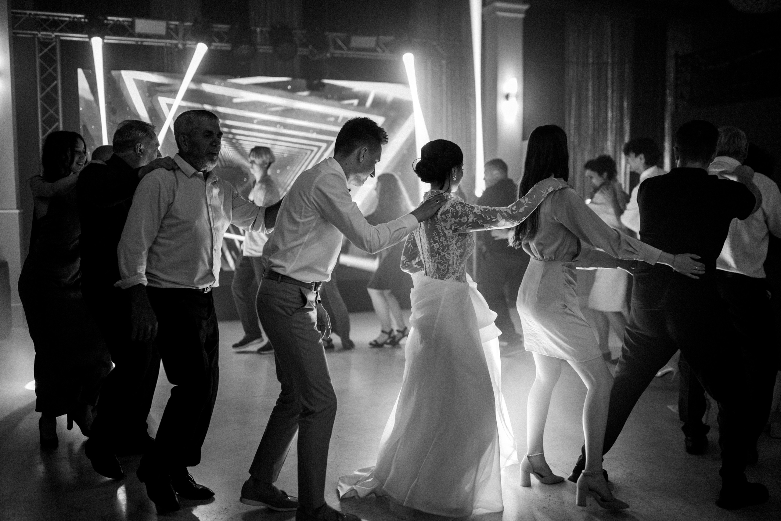 Банкет (Ксения & Никита). Свадебные фотографы в г. Сургут Маркова Наталья и Замахина Елена