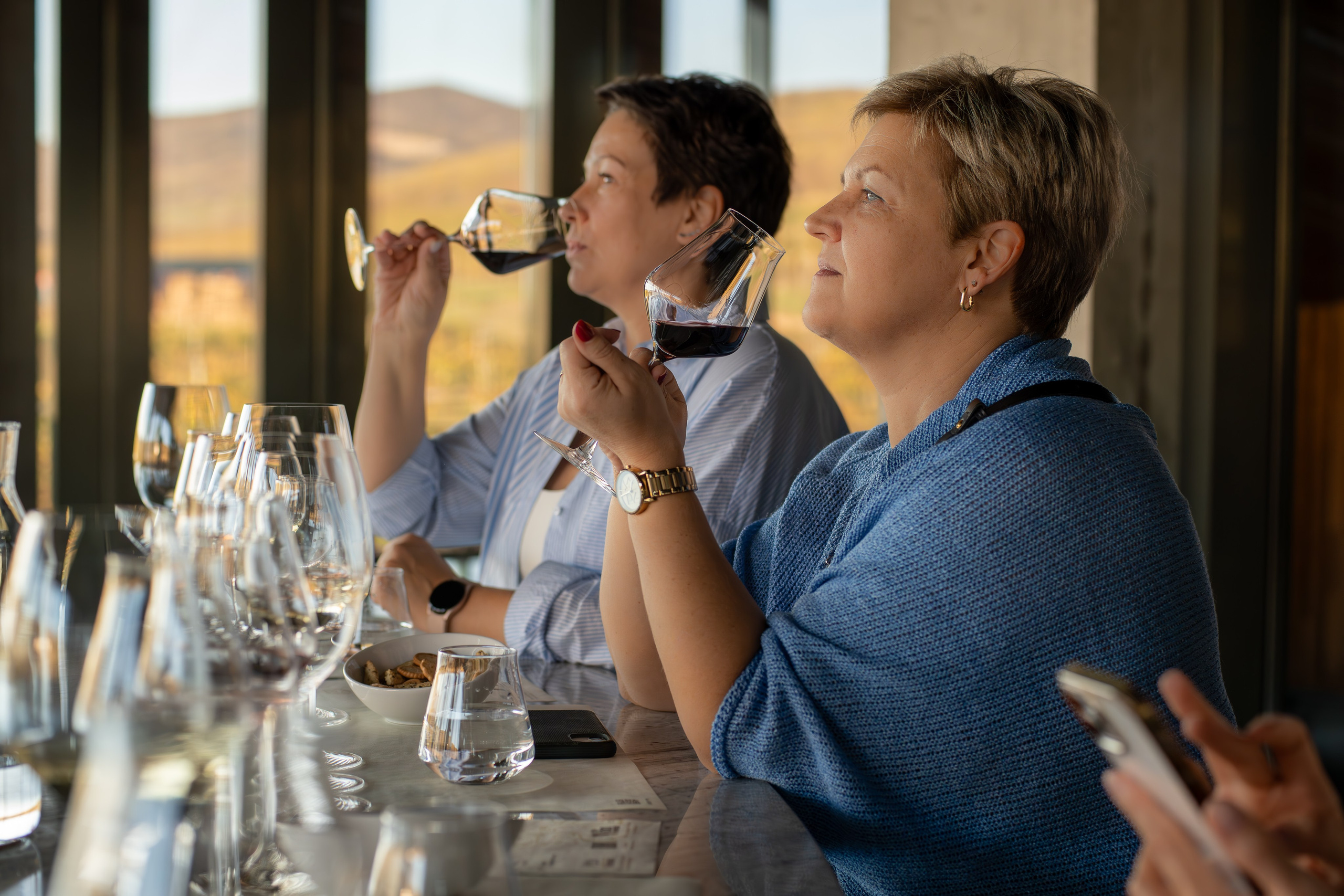 Литературная мастерская с Ольгой Шутовой в «Винотеррии». Репортажный фотограф в Красной Поляне и Сочи Павлюченко Екатерина