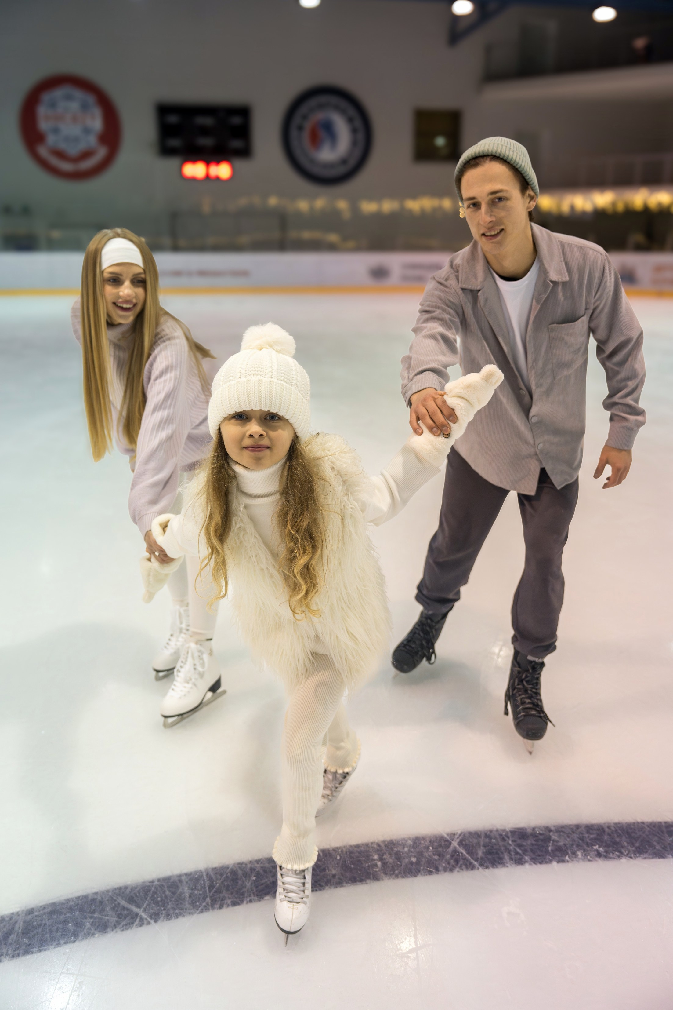 Контент съемка на катке для курорта Роза Хутор. Репортажный фотограф в Красной Поляне и Сочи Павлюченко Екатерина