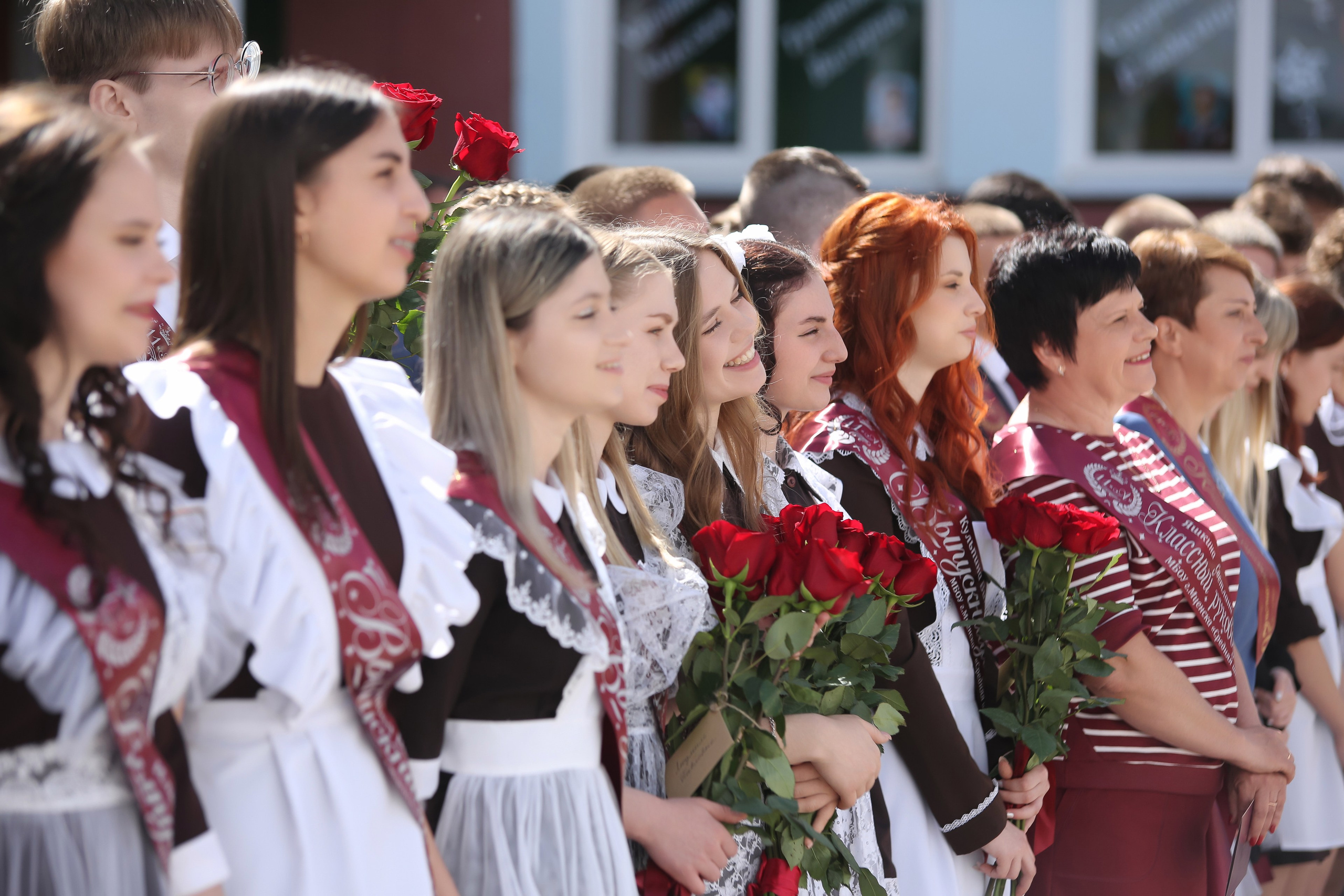 ЛИНЕЙКА «ПОСЛЕДНИЙ ЗВОНОК» 9 ШКОЛА 2024 г МЦЕНСК. ТВОЙ АЛЬБОМ / ТВОИ ПРАВИЛА