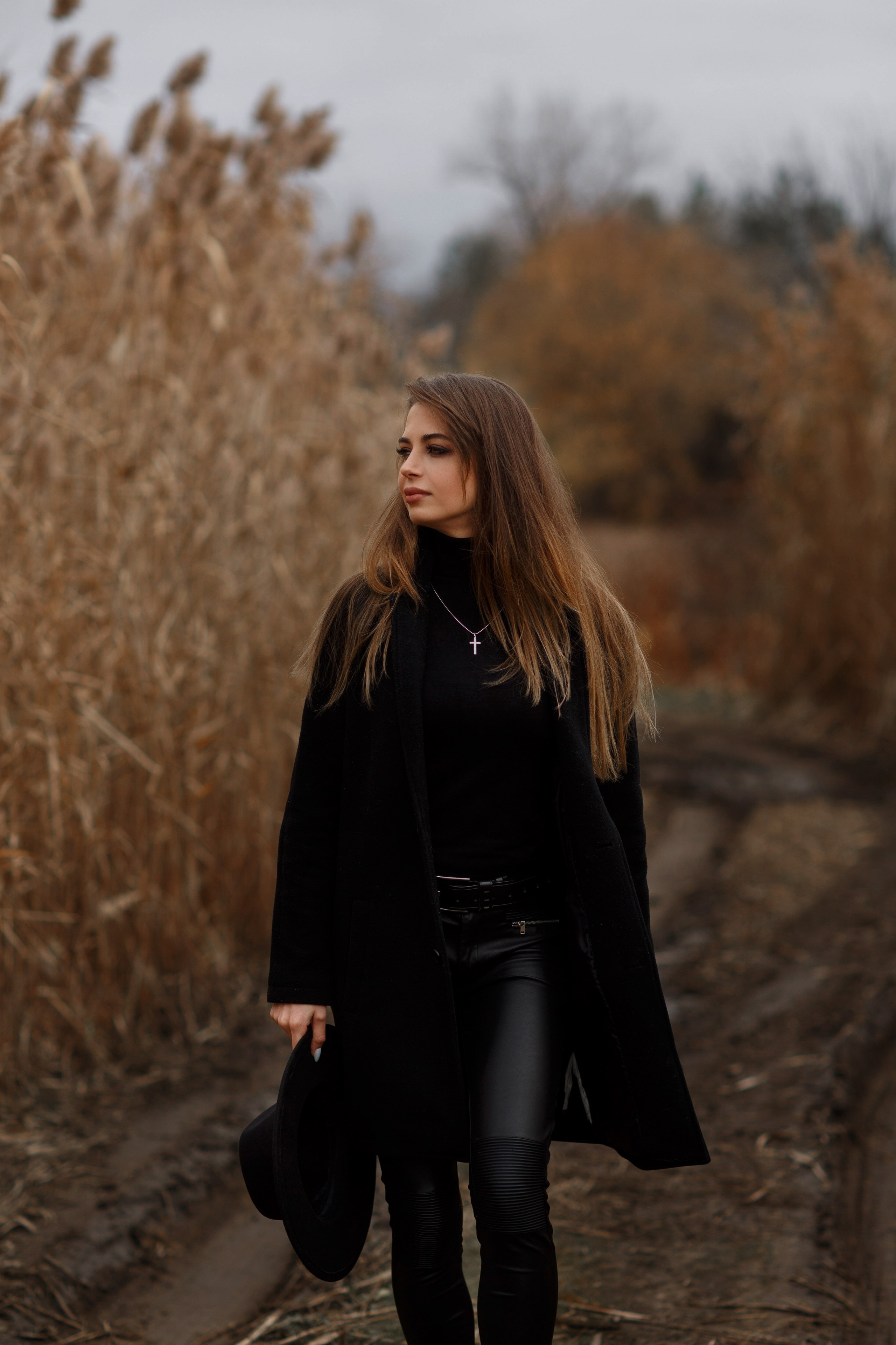 Даша и осень. Свадебный, предметный и портретный фотограф в Волгограде