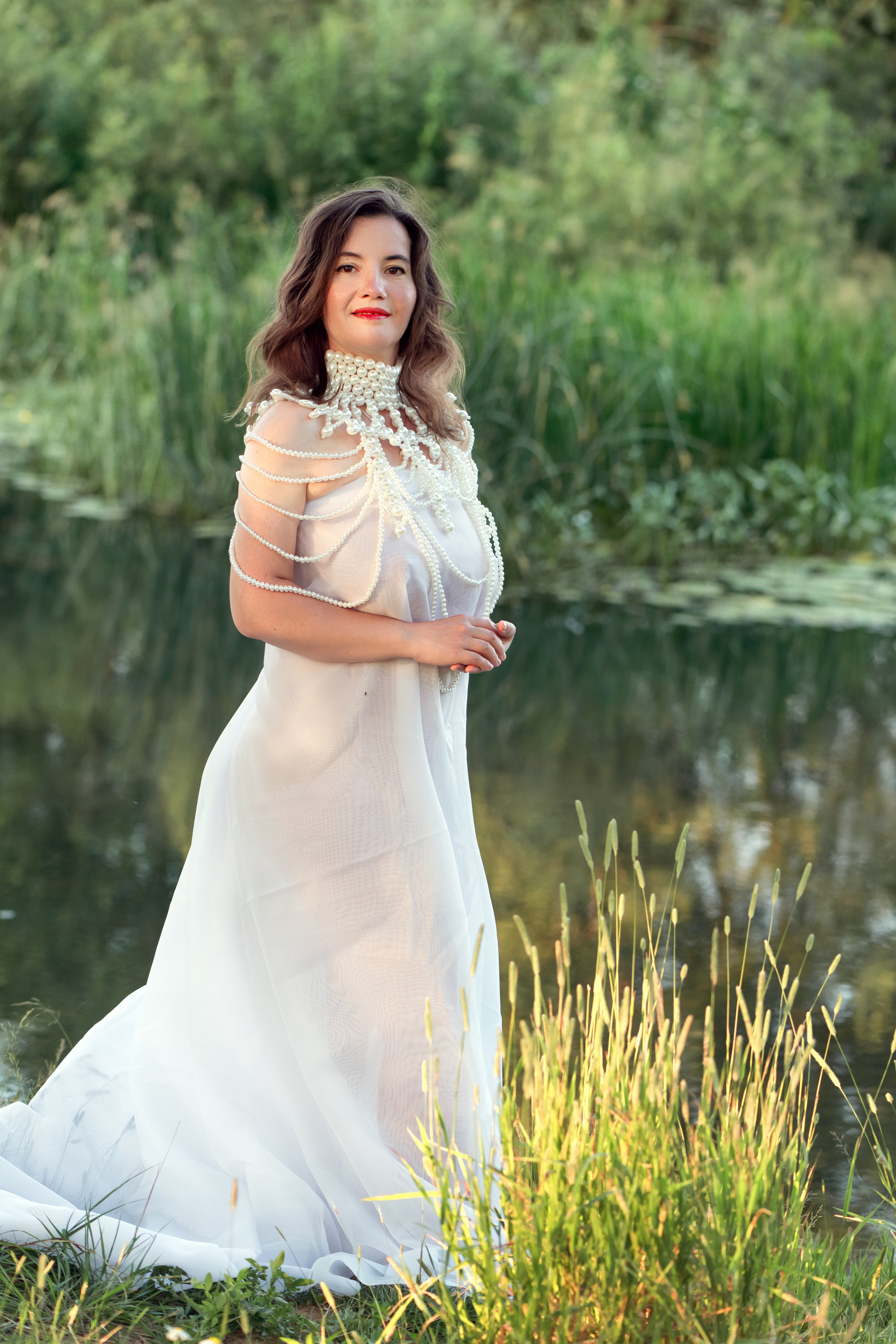 Платье, бусы и вода...... Главная