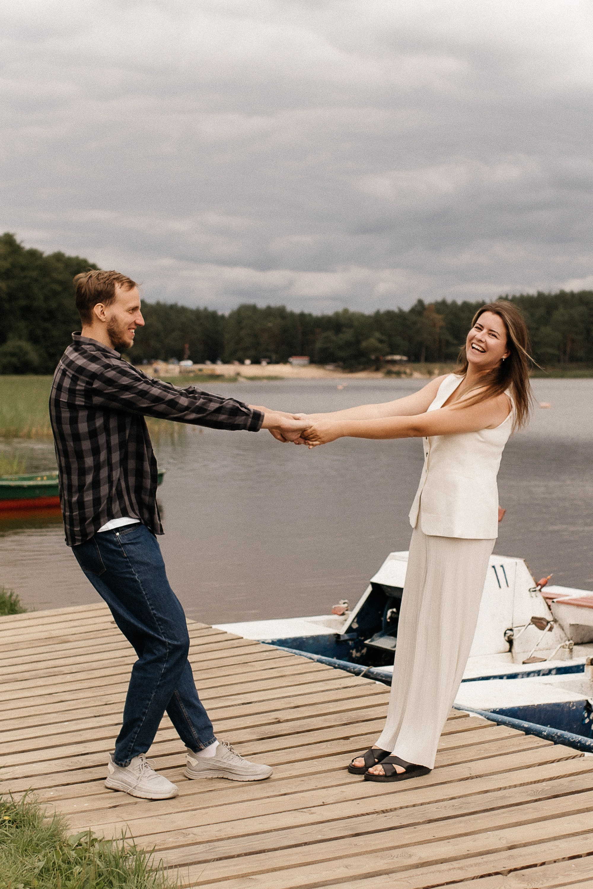 Love Story на Юбилейном озере. Свадебный и семейный фотограф Виолетта Сидельникова. Краснодар, Россия, Беларусь, Европа