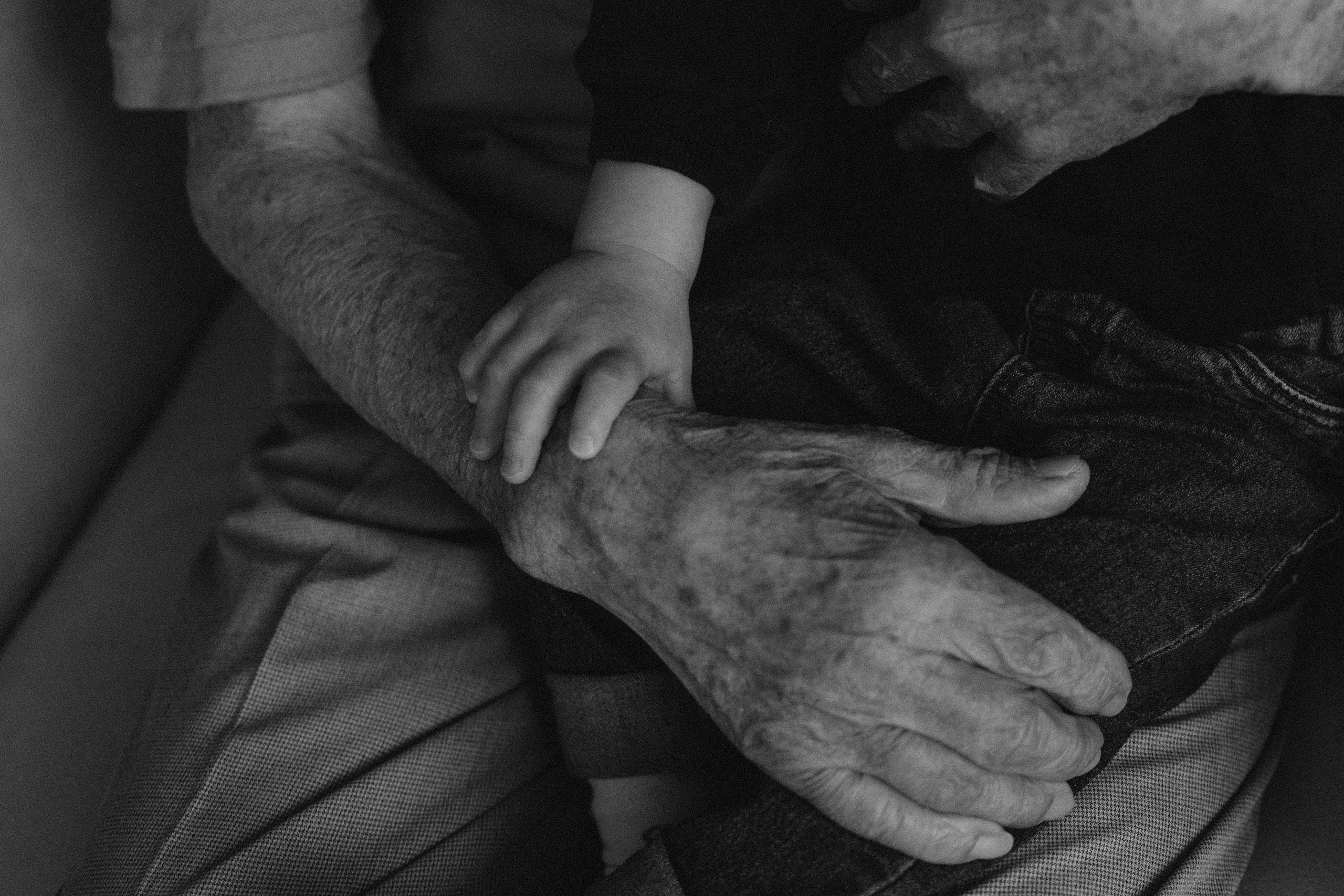 Семейная фотосессия для большой семьи в студии. Семейный фотограф в Ижевске Даша Денисова