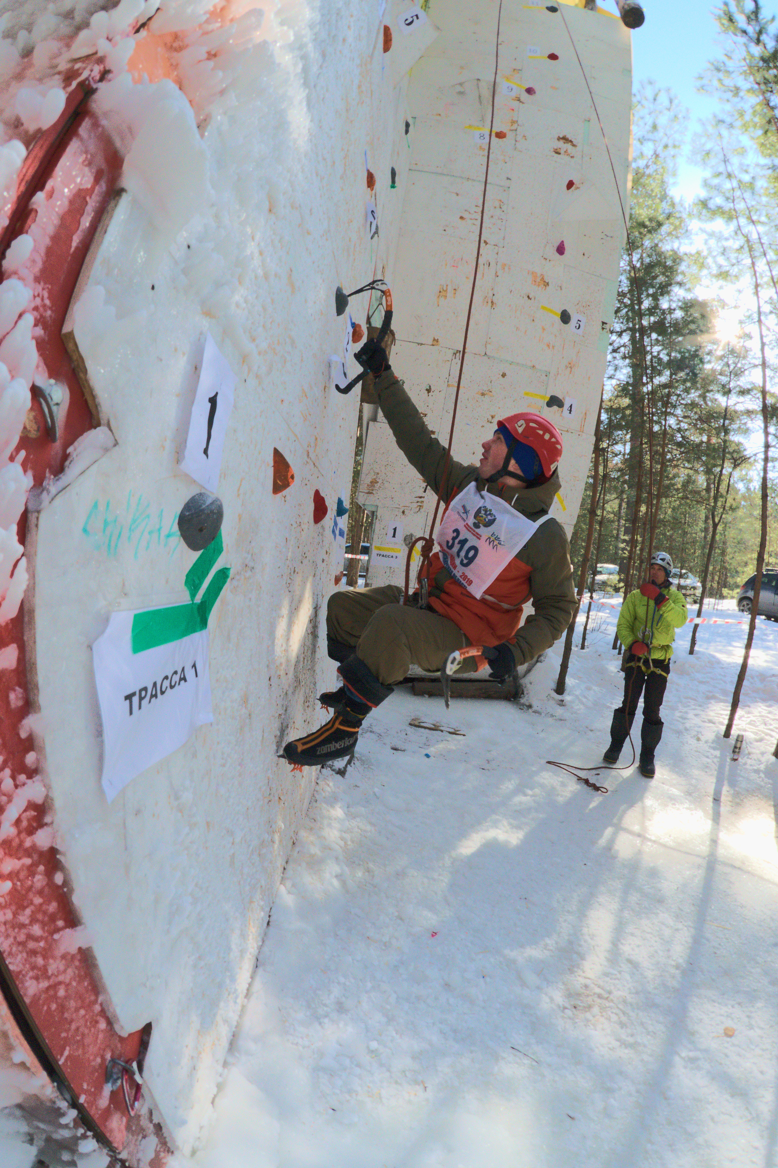 Спортивные фото Ледолазание Новосибирск ФАНСО скалодром ледовые инструменты. Лёд спорт 