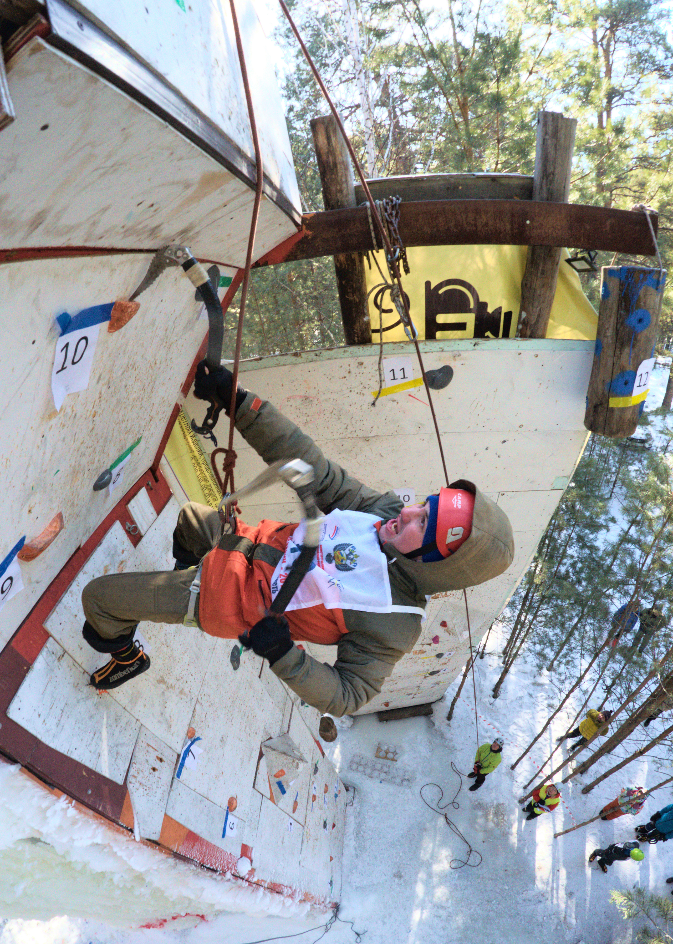 Спортивные фото Ледолазание Новосибирск ФАНСО скалодром ледовые инструменты. Лёд спорт 