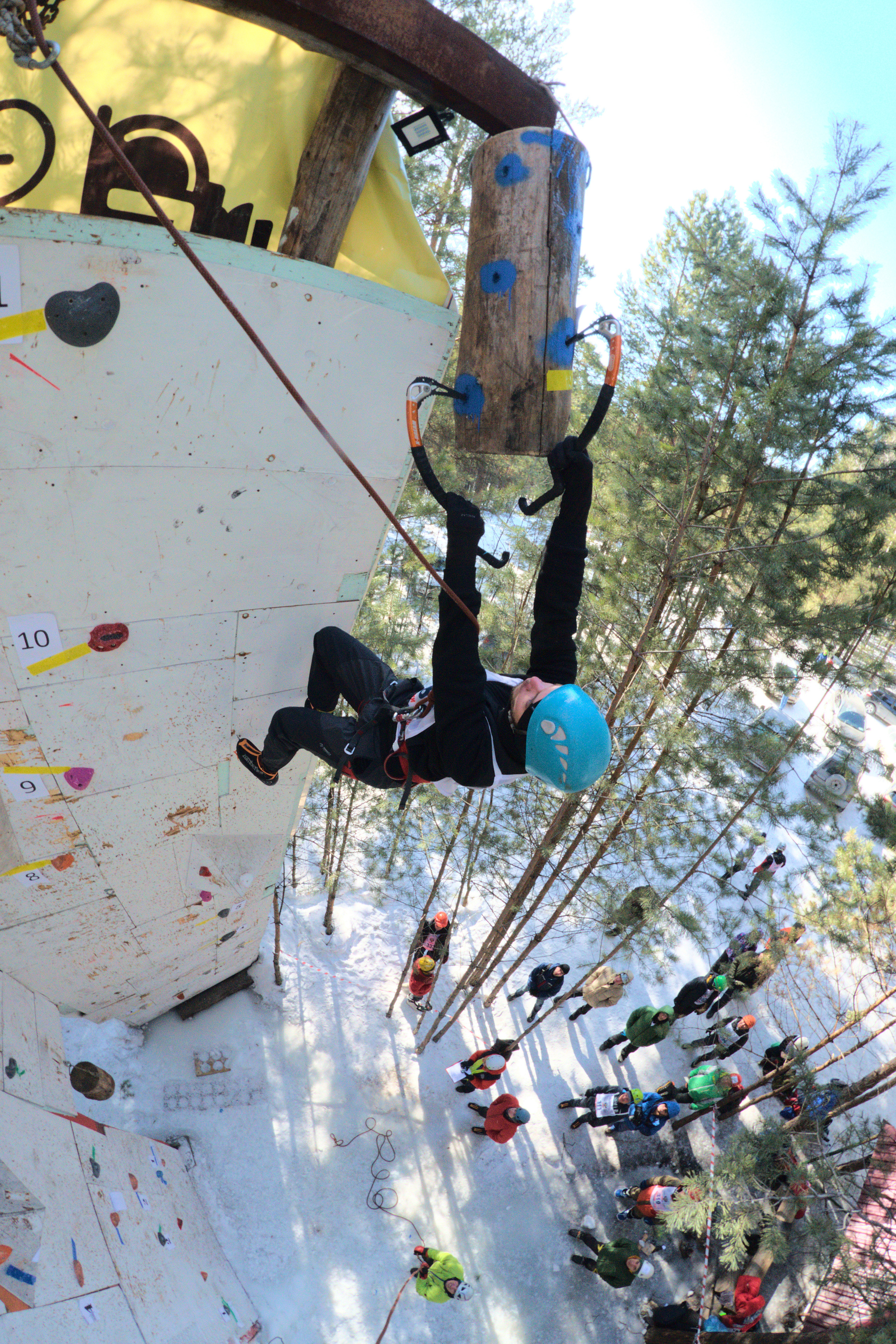 Спортивные фото Ледолазание Новосибирск ФАНСО скалодром ледовые инструменты. Лёд спорт 